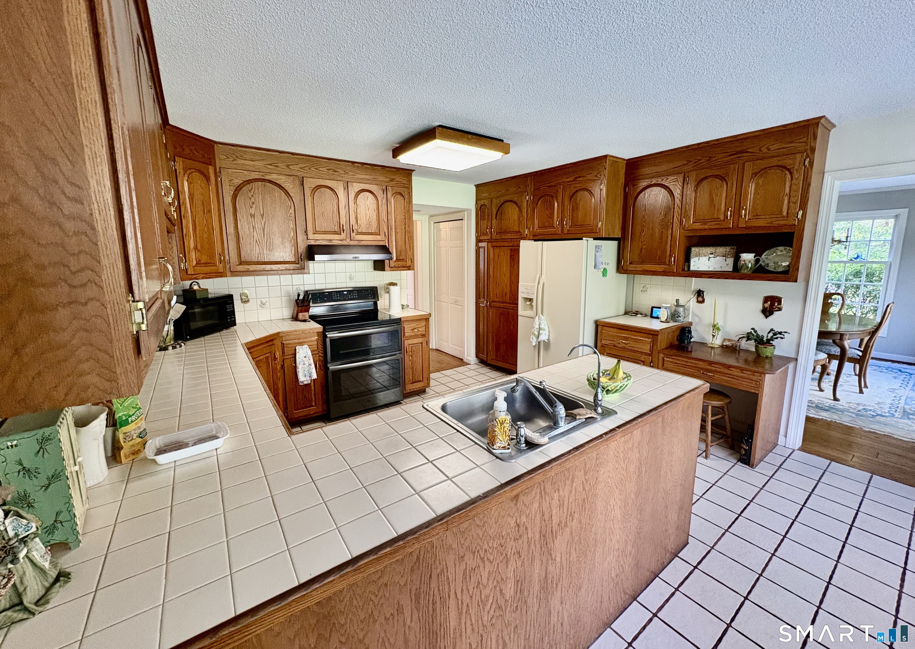 1094 Hopewell, Glastonbury, 06073, 4 Bedrooms Bedrooms, 0 ,2 BathroomsBathrooms,Single Family For Sale,For Sale,Hopewell,0,24171257