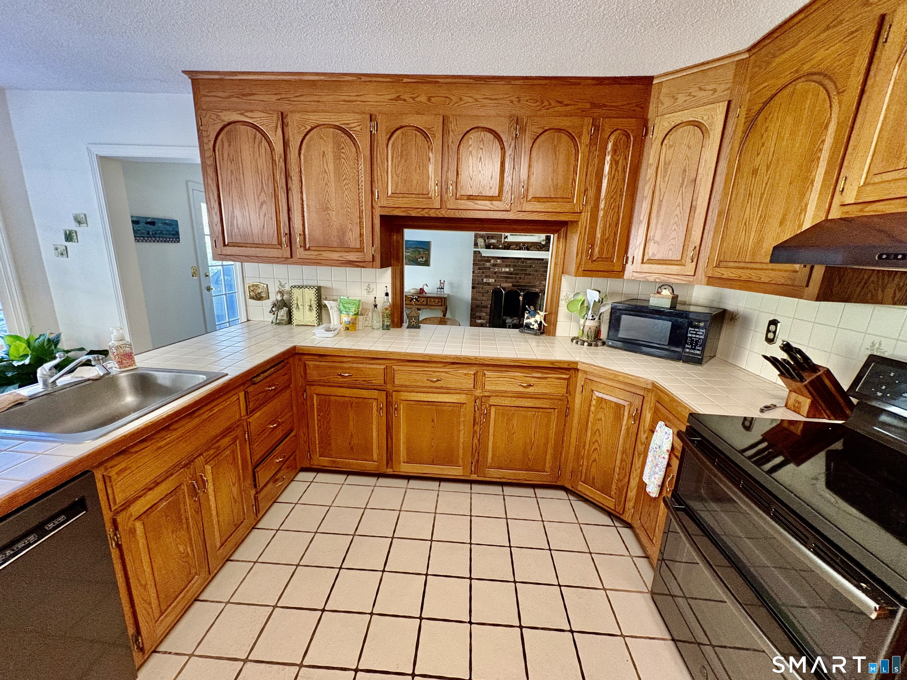 1094 Hopewell, Glastonbury, 06073, 4 Bedrooms Bedrooms, 0 ,2 BathroomsBathrooms,Single Family For Sale,For Sale,Hopewell,0,24171257
