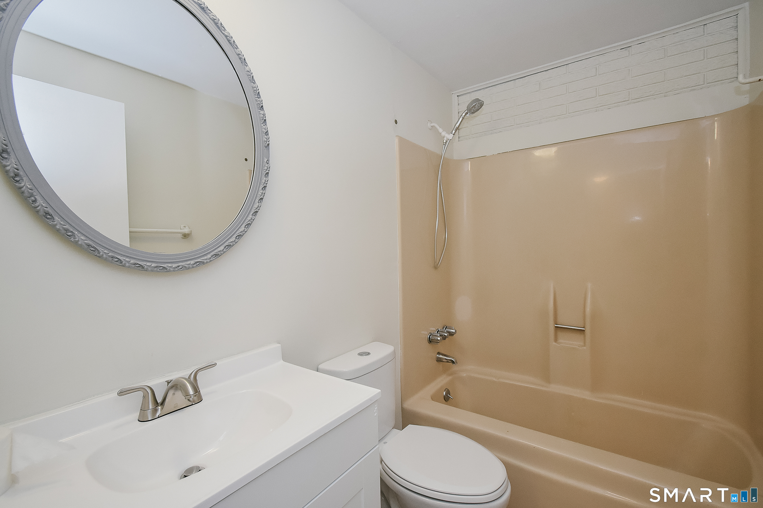 410 Blackstone, Meriden, 06450, 2 Bedrooms Bedrooms, 0 ,1 BathroomBathrooms,Condo/co-op For Sale,For Sale,Blackstone,0,24169683
