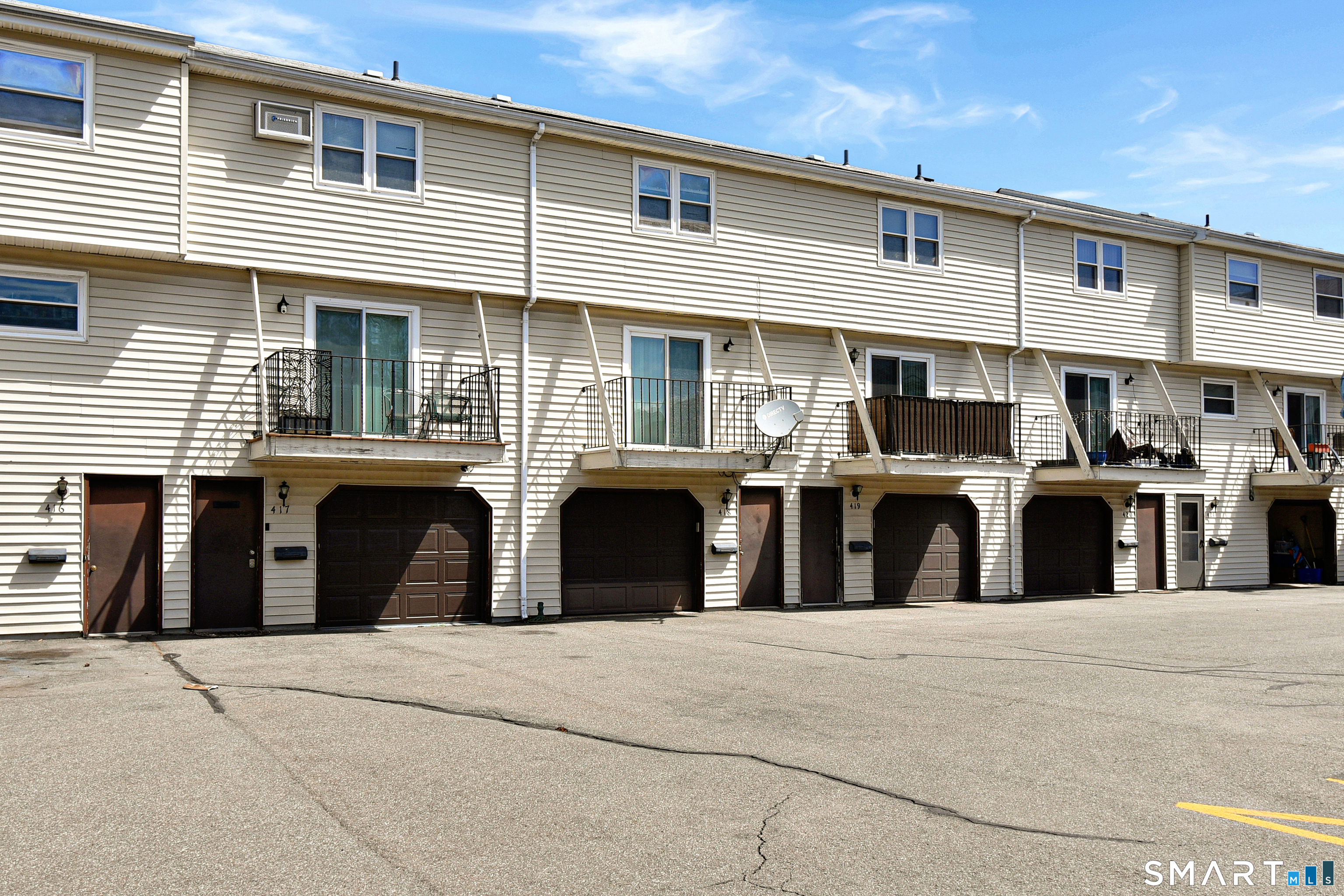 410 Blackstone, Meriden, 06450, 2 Bedrooms Bedrooms, 0 ,1 BathroomBathrooms,Condo/co-op For Sale,For Sale,Blackstone,0,24169683