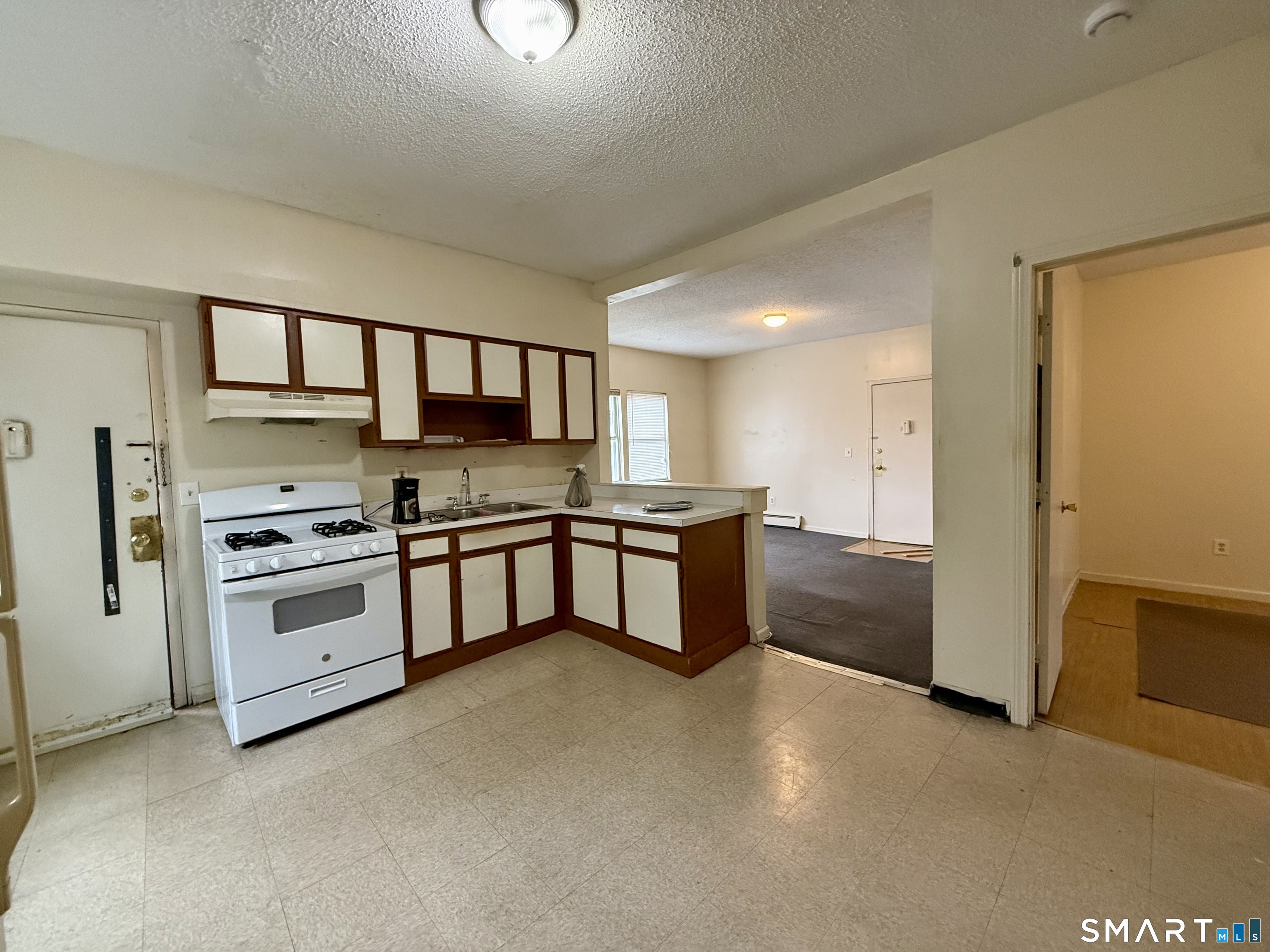 132 Locust, Waterbury, 06704, 2 Bedrooms Bedrooms, 0 ,1 BathroomBathrooms,Residential Rental,For Sale,Locust,0,24171403