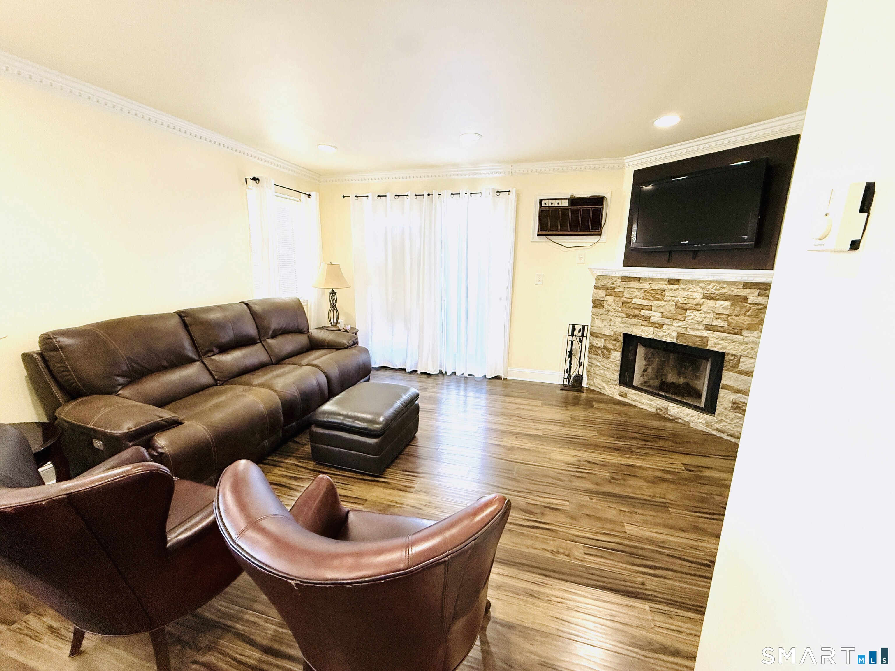 147 Hamden, Waterbury, 06704, 2 Bedrooms Bedrooms, 0 ,1 BathroomBathrooms,Condo/co-op For Sale,For Sale,Hamden,0,24171470