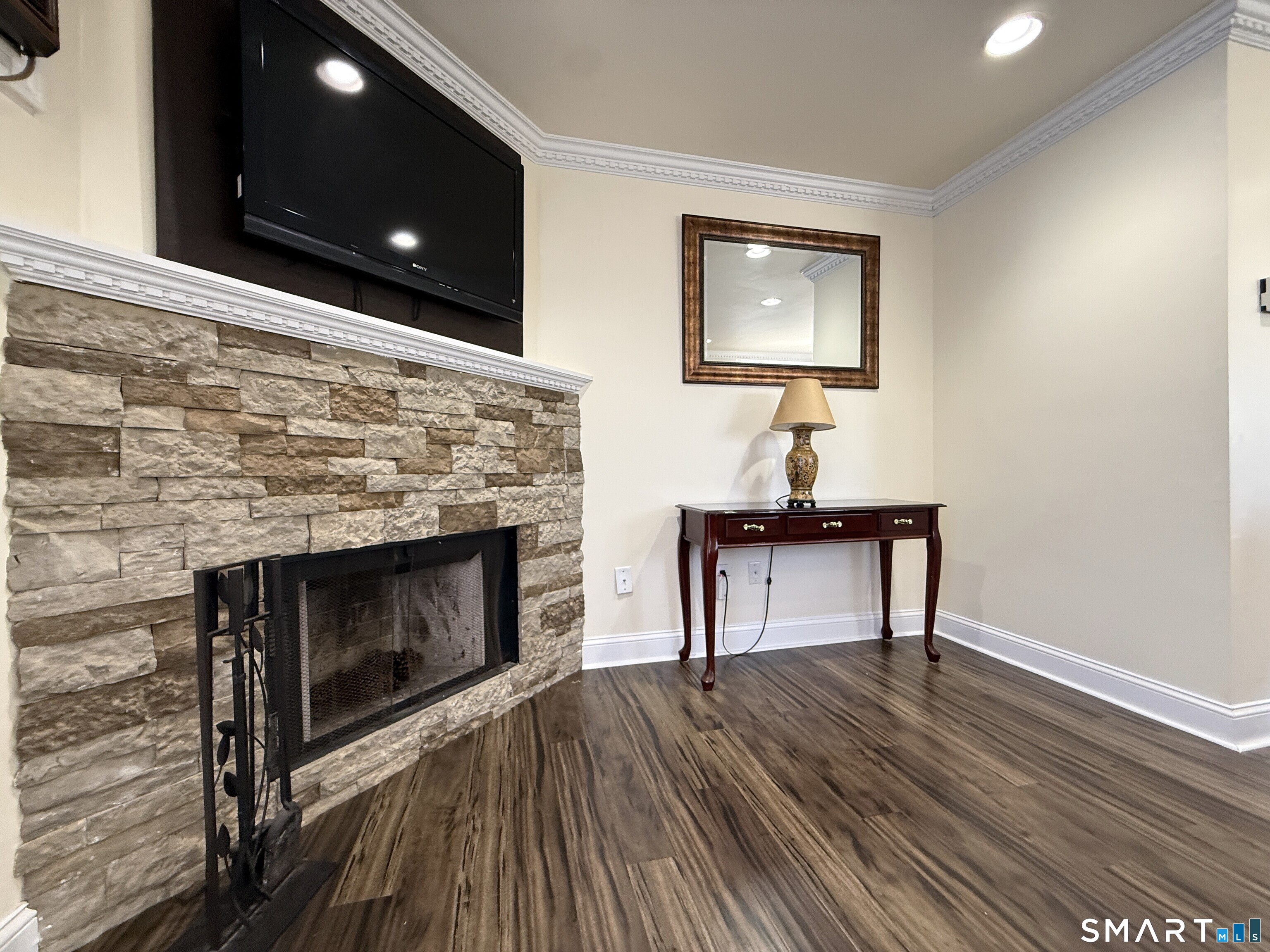 147 Hamden, Waterbury, 06704, 2 Bedrooms Bedrooms, 0 ,1 BathroomBathrooms,Condo/co-op For Sale,For Sale,Hamden,0,24171470