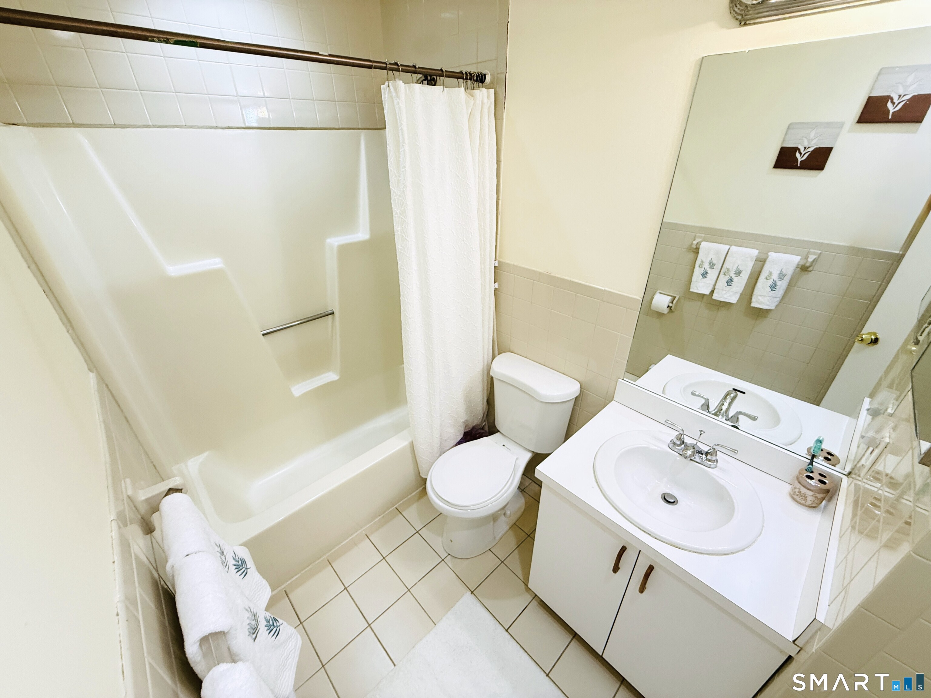 147 Hamden, Waterbury, 06704, 2 Bedrooms Bedrooms, 0 ,1 BathroomBathrooms,Condo/co-op For Sale,For Sale,Hamden,0,24171470