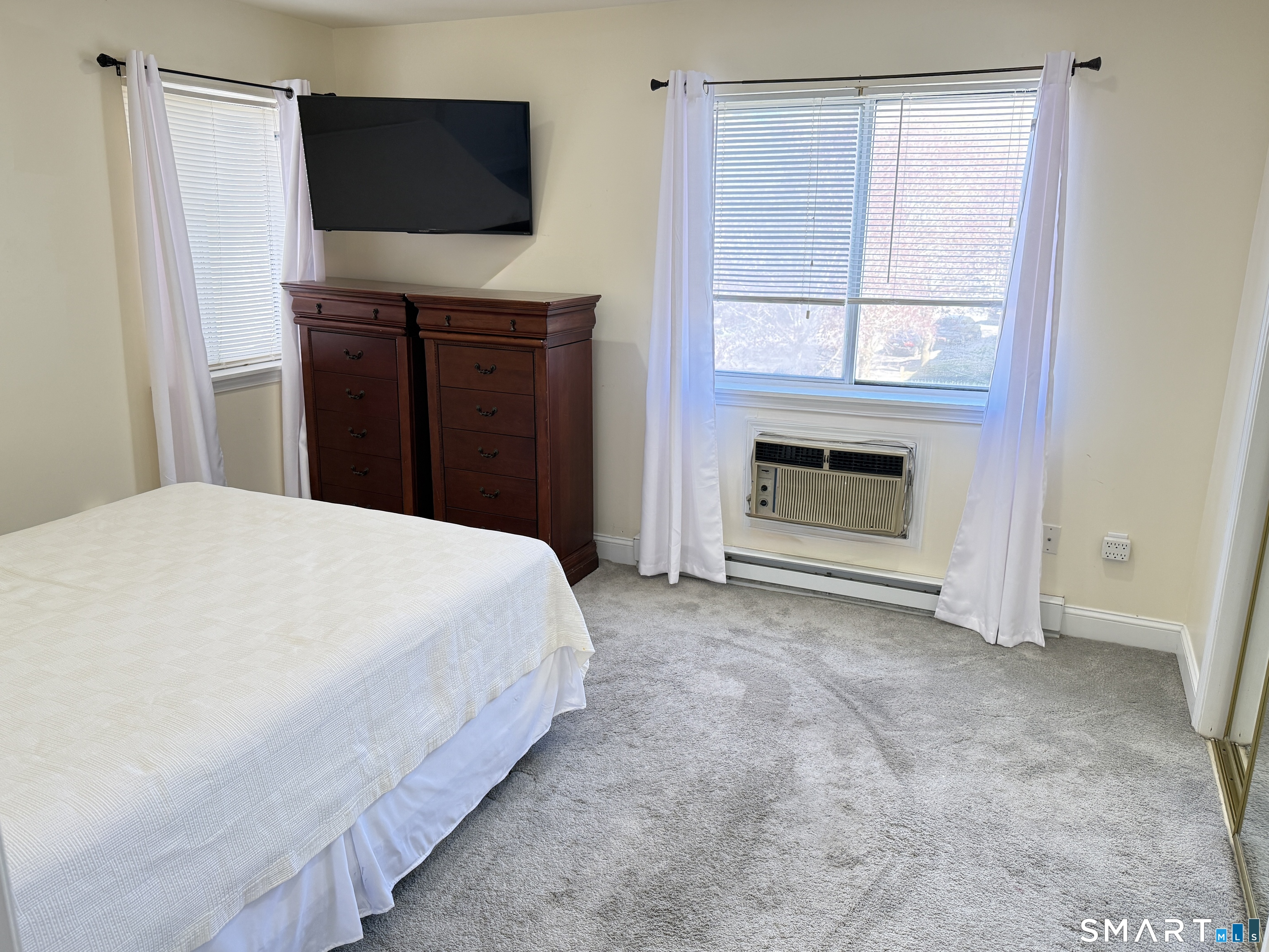 147 Hamden, Waterbury, 06704, 2 Bedrooms Bedrooms, 0 ,1 BathroomBathrooms,Condo/co-op For Sale,For Sale,Hamden,0,24171470