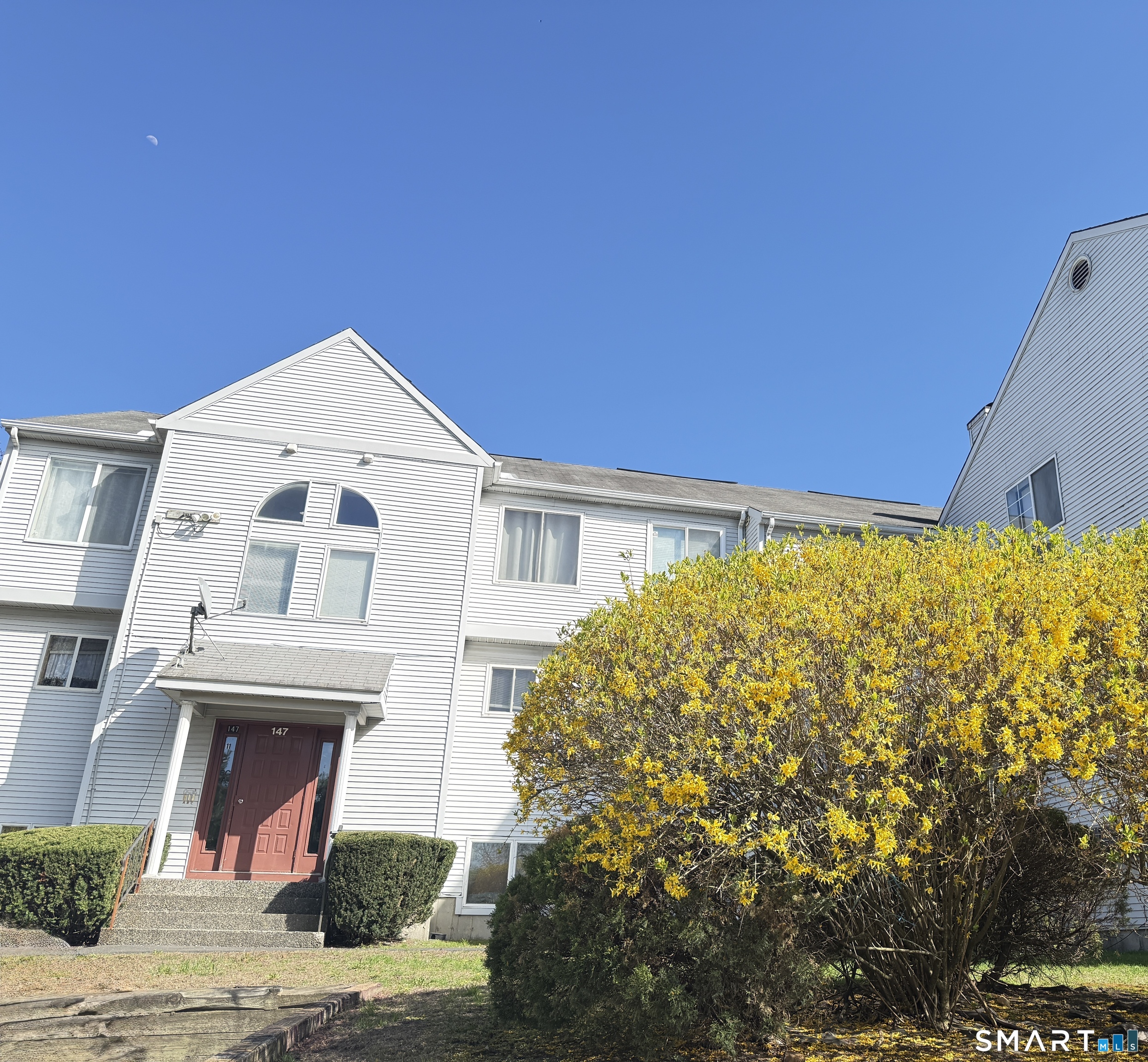 147 Hamden, Waterbury, 06704, 2 Bedrooms Bedrooms, 0 ,1 BathroomBathrooms,Condo/co-op For Sale,For Sale,Hamden,0,24171470