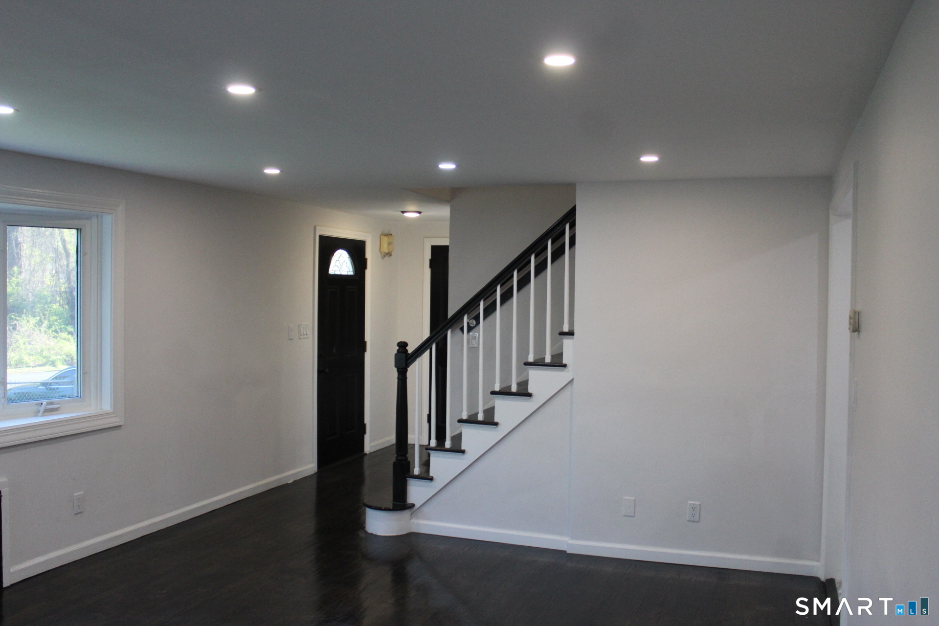 18 Walsh, Bloomfield, 06002, 4 Bedrooms Bedrooms, 0 ,3 BathroomsBathrooms,Single Family For Sale,For Sale,Walsh,0,24171467