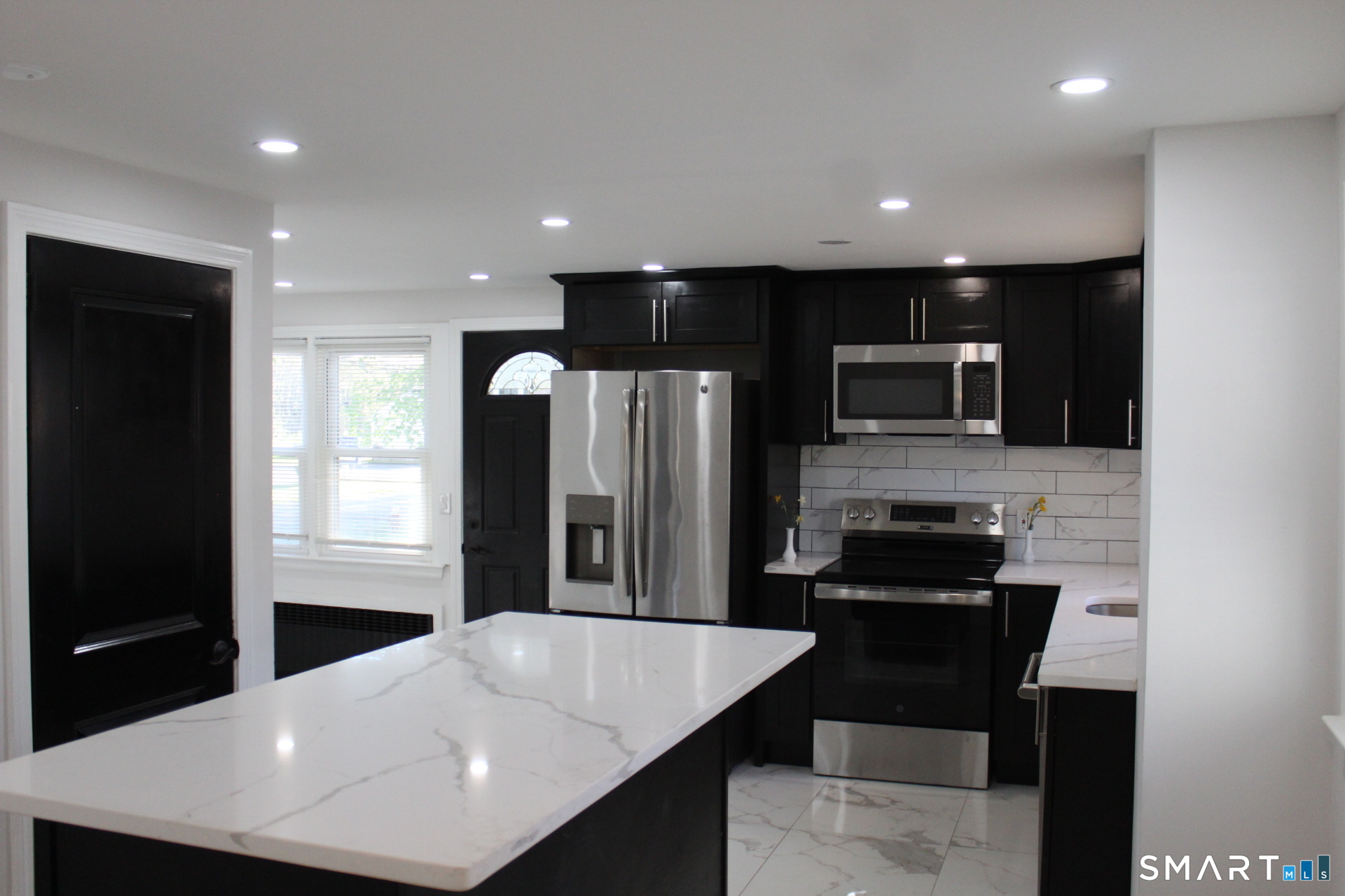 18 Walsh, Bloomfield, 06002, 4 Bedrooms Bedrooms, 0 ,3 BathroomsBathrooms,Single Family For Sale,For Sale,Walsh,0,24171467