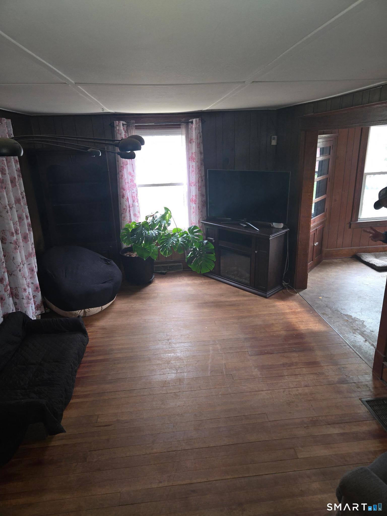 82 Porter, Watertown, 06795, 3 Bedrooms Bedrooms, 0 ,1 BathroomBathrooms,Single Family For Sale,For Sale,Porter,0,24168298
