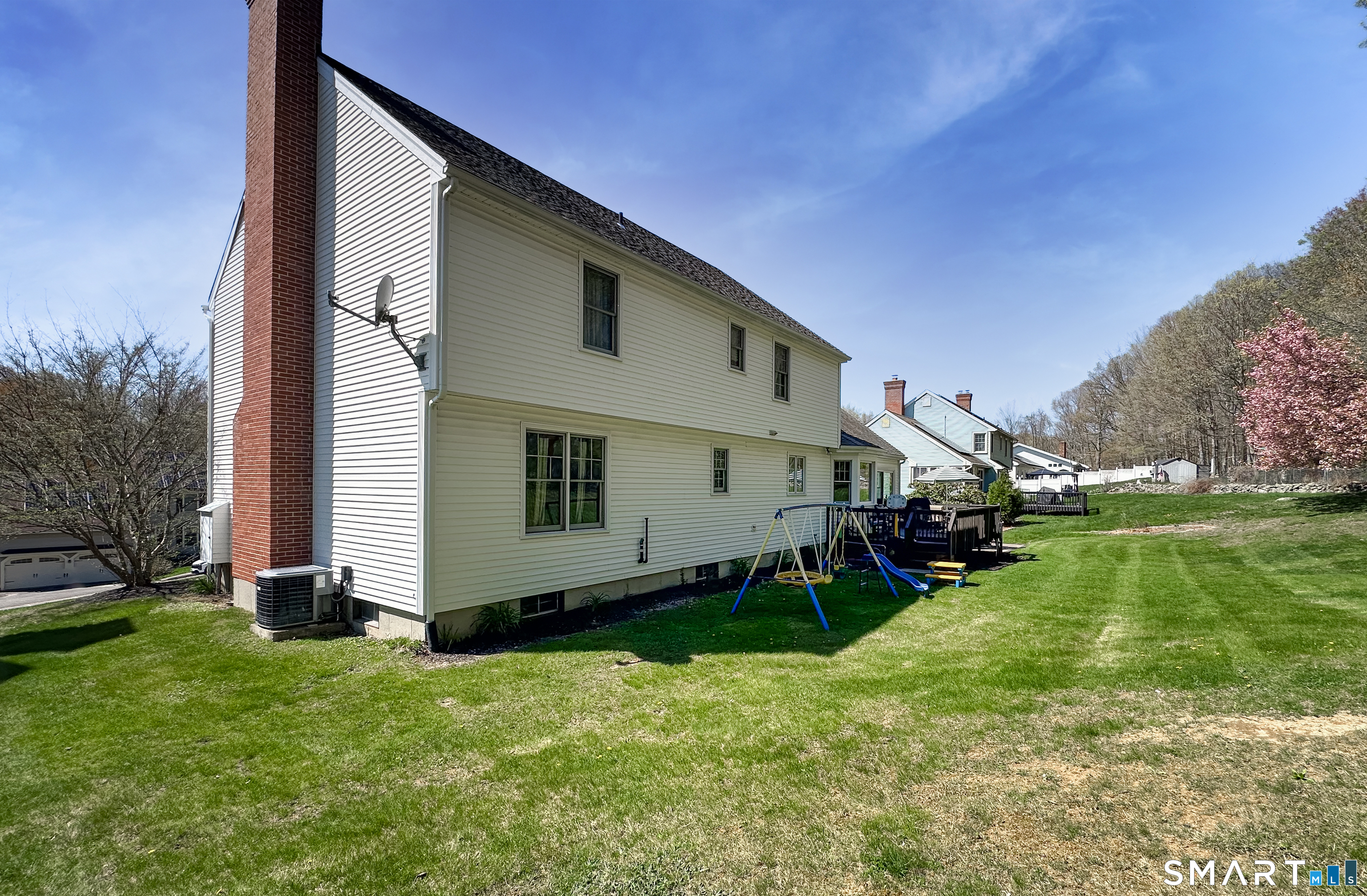 33 Country Club Woods, Waterbury, 06708, 3 Bedrooms Bedrooms, 0 ,2 BathroomsBathrooms,Single Family For Sale,For Sale,Country Club Woods,0,24169918