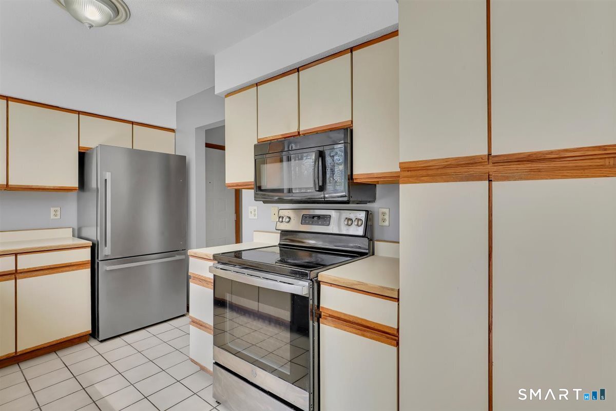 14 Staffordshire Common, Wallingford, 06492, 2 Bedrooms Bedrooms, 0 ,1 BathroomBathrooms,Condo/co-op For Sale,For Sale,Staffordshire Common,0,24171341
