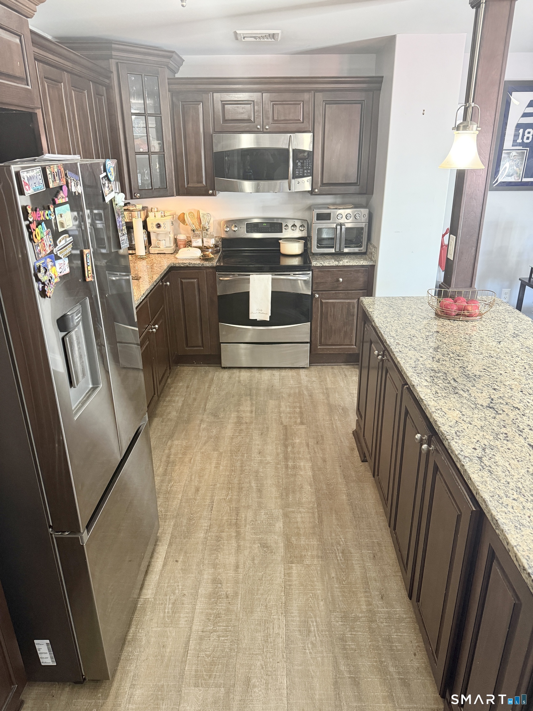 461 Bank, New London, 06320, 2 Bedrooms Bedrooms, 0 ,2 BathroomsBathrooms,Condo/co-op For Sale,For Sale,Bank,0,24169836