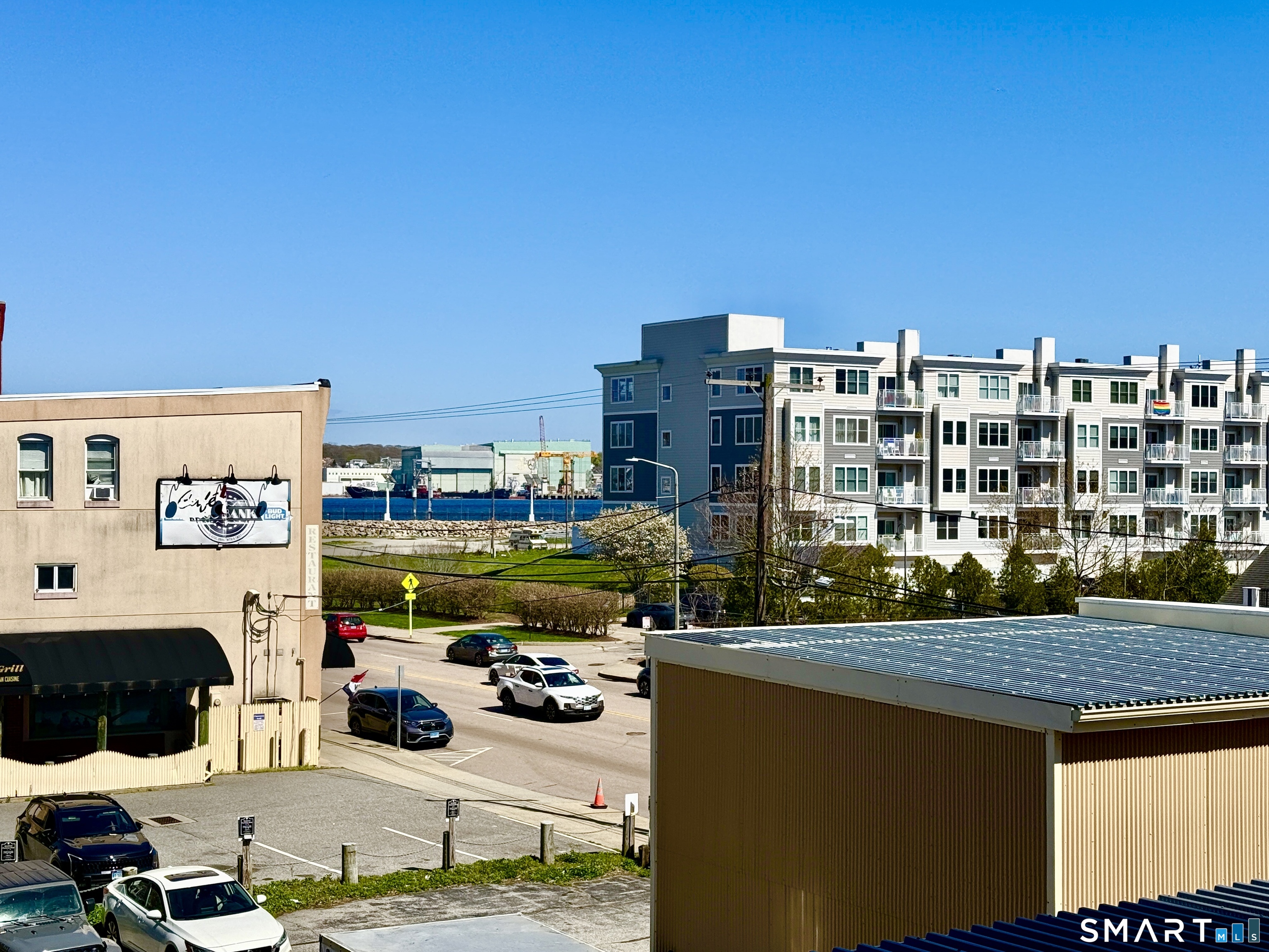 461 Bank, New London, 06320, 2 Bedrooms Bedrooms, 0 ,2 BathroomsBathrooms,Condo/co-op For Sale,For Sale,Bank,0,24169836