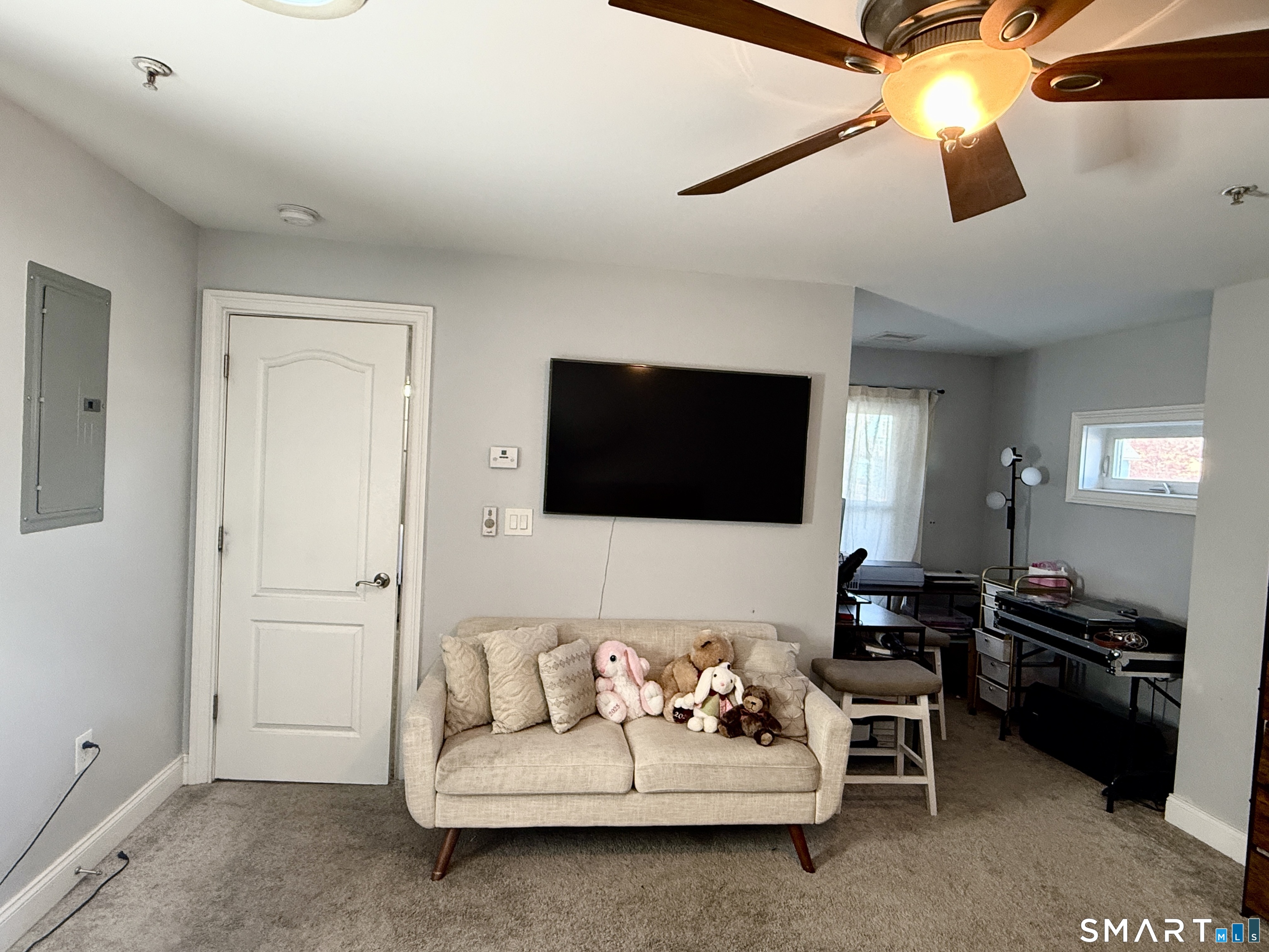 461 Bank, New London, 06320, 2 Bedrooms Bedrooms, 0 ,2 BathroomsBathrooms,Condo/co-op For Sale,For Sale,Bank,0,24169836