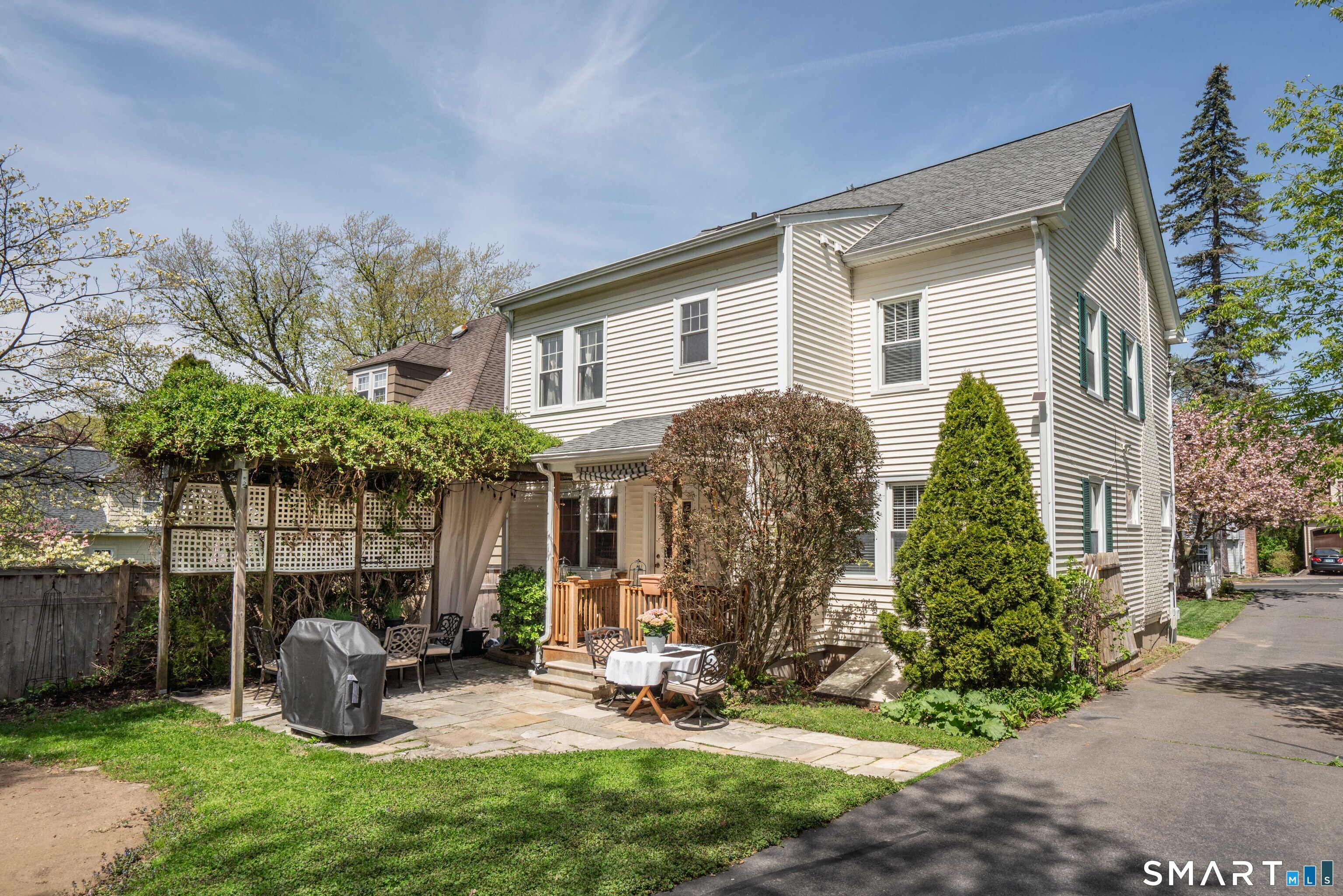 469 Fern, West Hartford, 06107, 4 Bedrooms Bedrooms, 0 ,2 BathroomsBathrooms,Single Family For Sale,For Sale,Fern,0,24171080