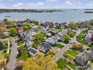 47 Shorefront Park