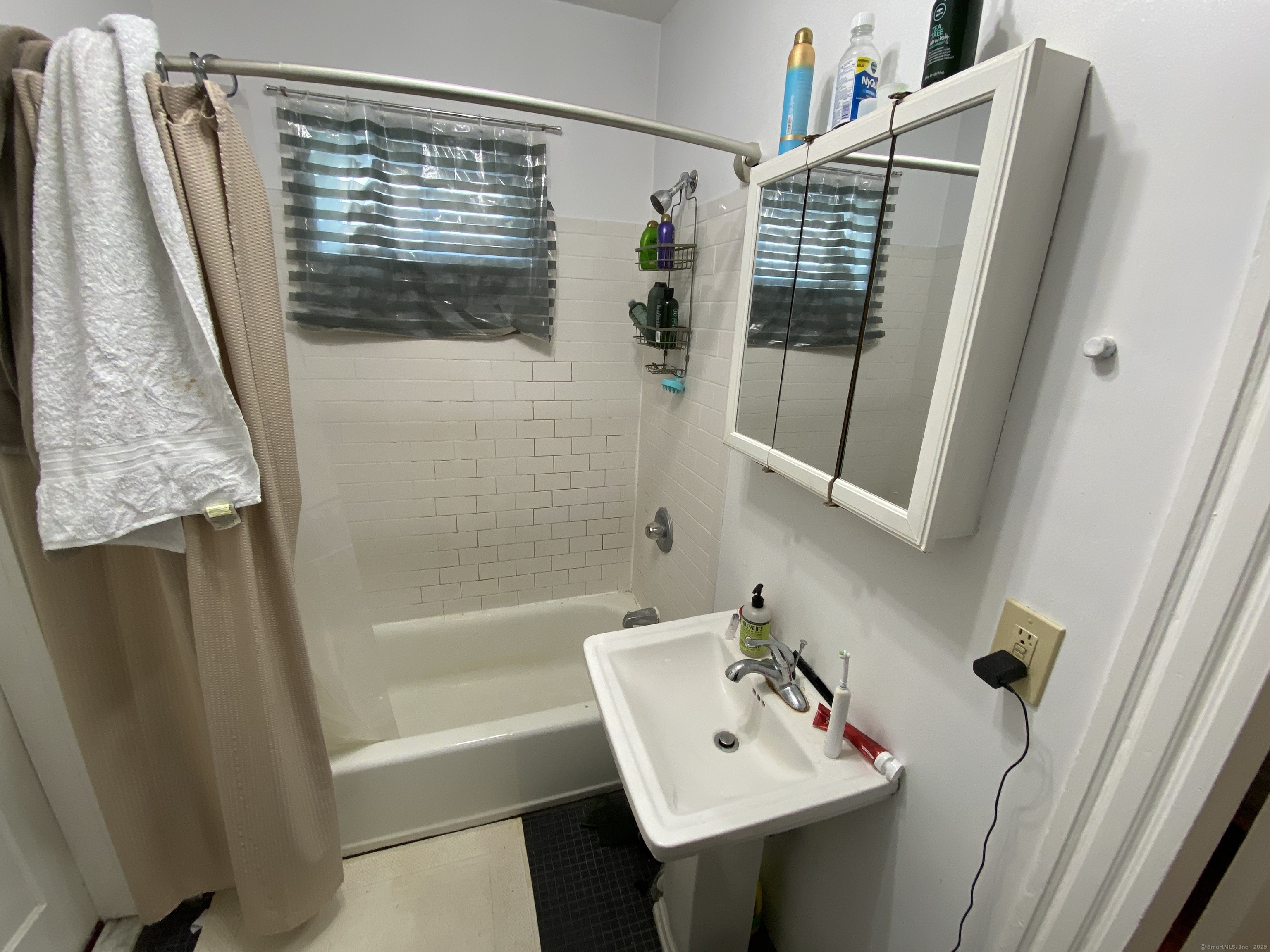 30 Tilton, New Haven, 06511, 2 Bedrooms Bedrooms, 0 ,1 BathroomBathrooms,Residential Rental,For Sale,Tilton,0,24171631