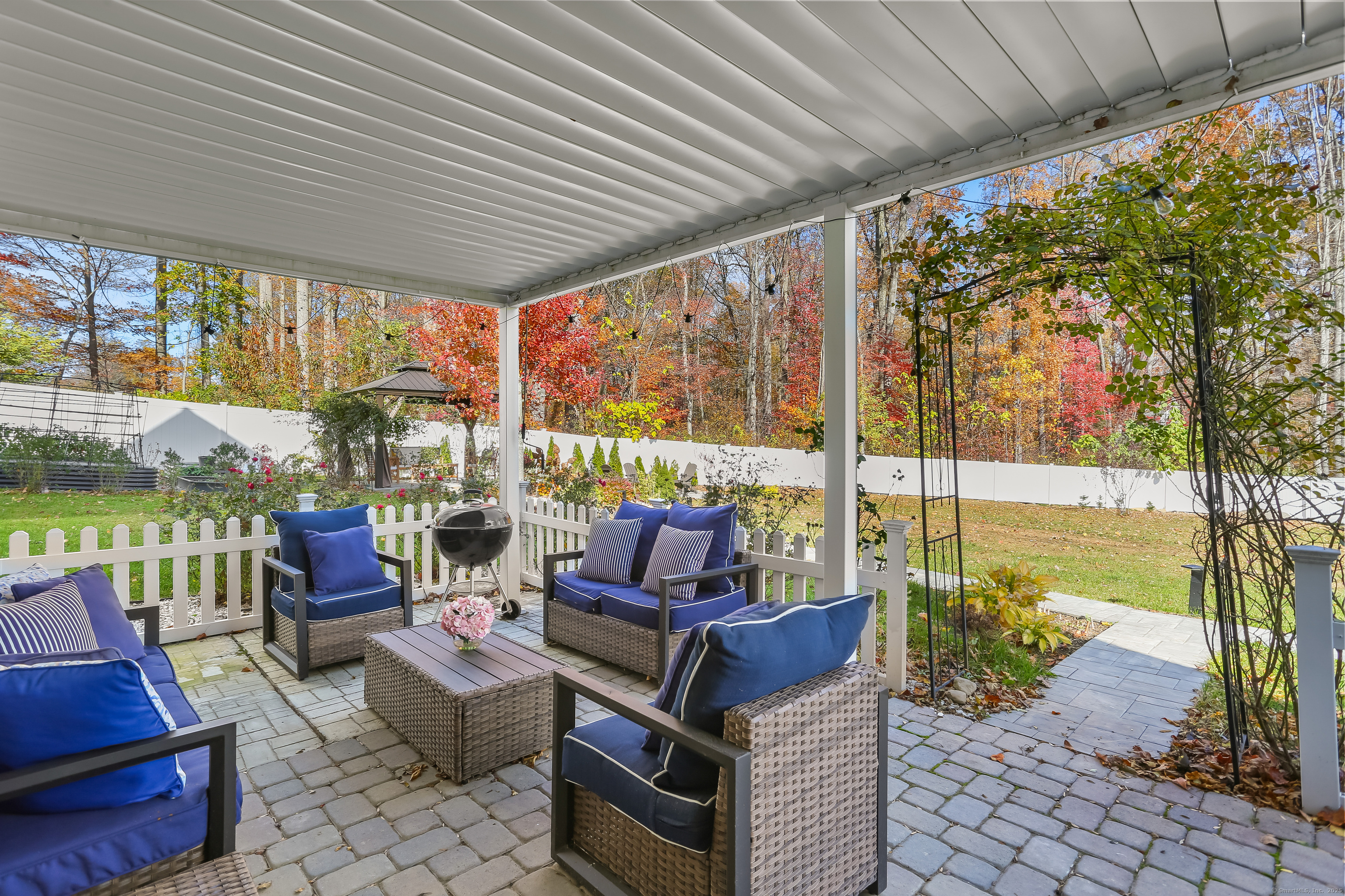 450 James Farm, Stratford, 06614, 4 Bedrooms Bedrooms, 0 ,2 BathroomsBathrooms,Single Family For Sale,For Sale,James Farm,0,24171659