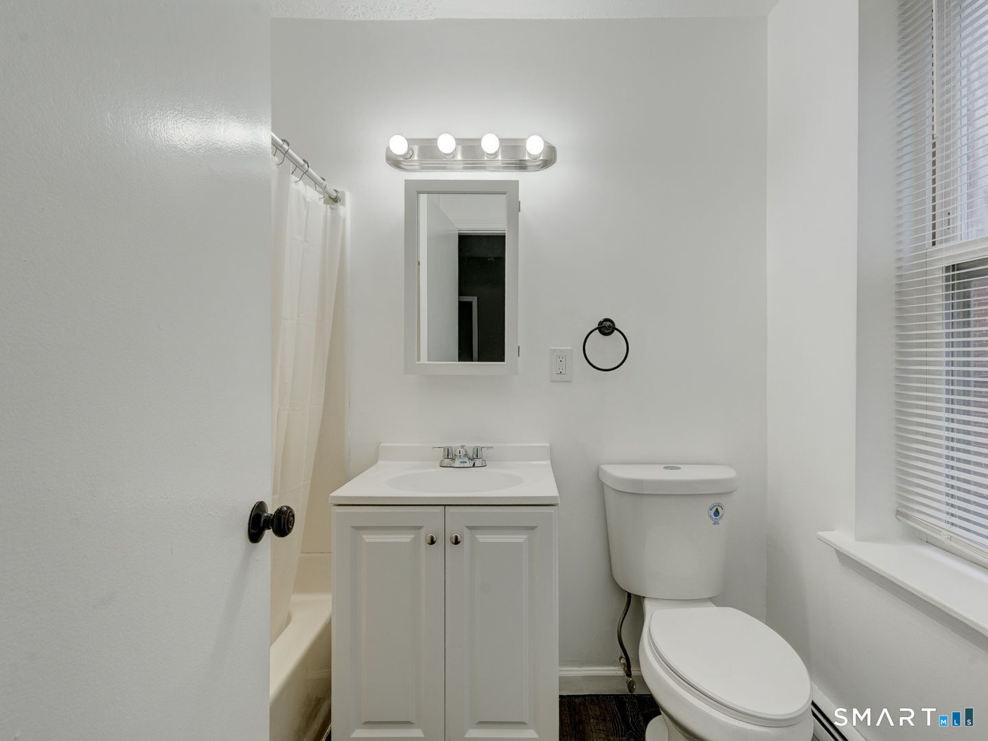 100 Broad, New Britain, 06053, 3 Bedrooms Bedrooms, 0 ,1 BathroomBathrooms,Residential Rental,For Sale,Broad,0,24171568
