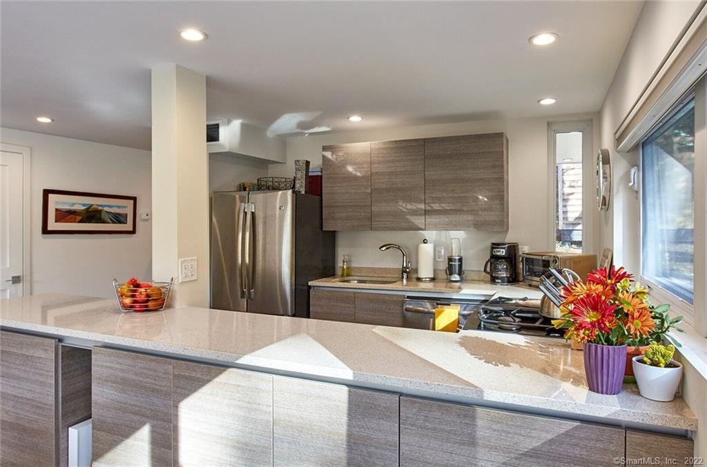 7 Haviland, New Milford, 06776, 2 Bedrooms Bedrooms, 0 ,2 BathroomsBathrooms,Residential Rental,For Sale,Haviland,0,24171705