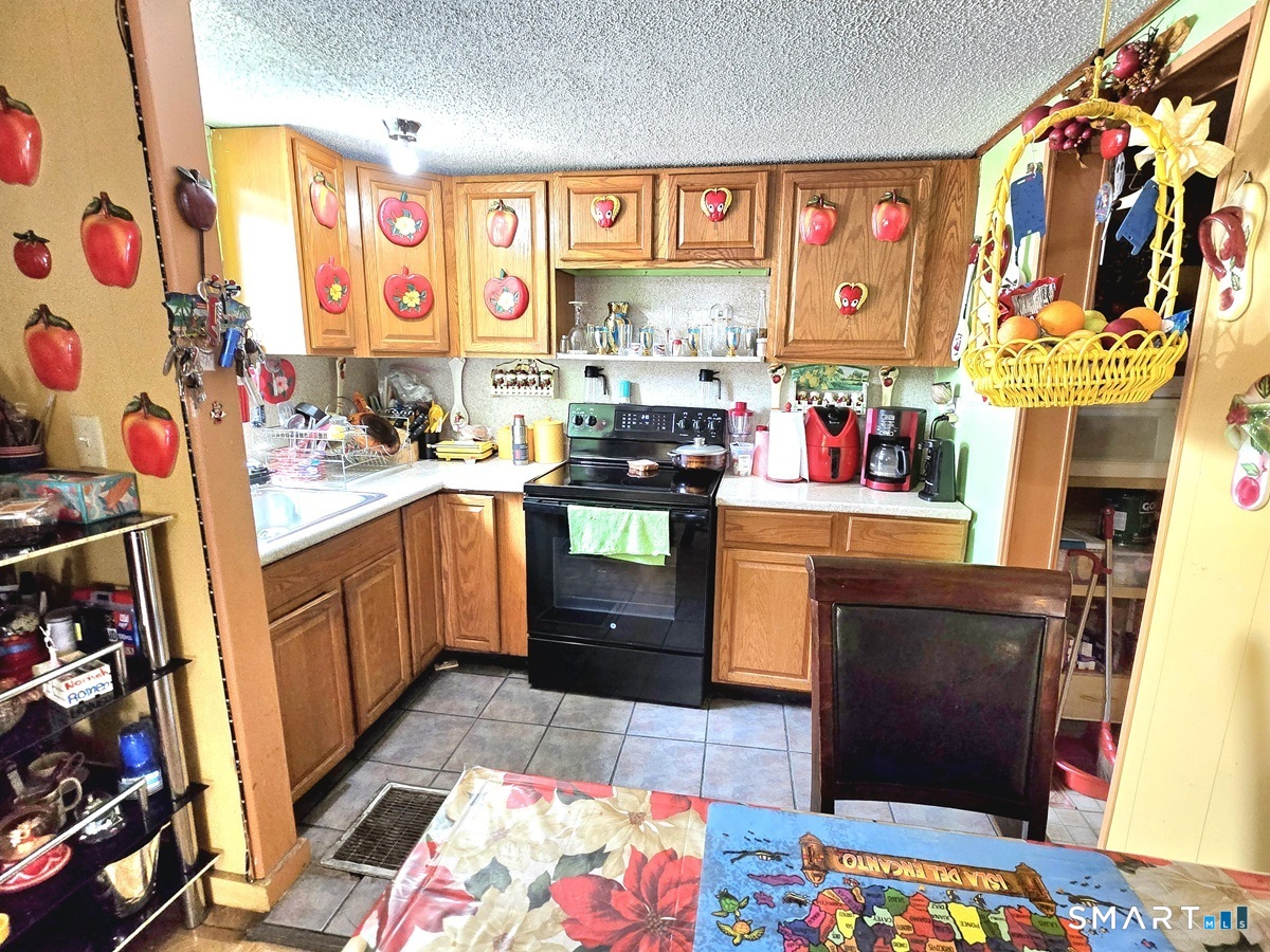 260-262 Burnside, East Hartford, 06108, 7 Bedrooms Bedrooms, 0 ,3 BathroomsBathrooms,Multi-family For Sale,For Sale,Burnside,0,24171500