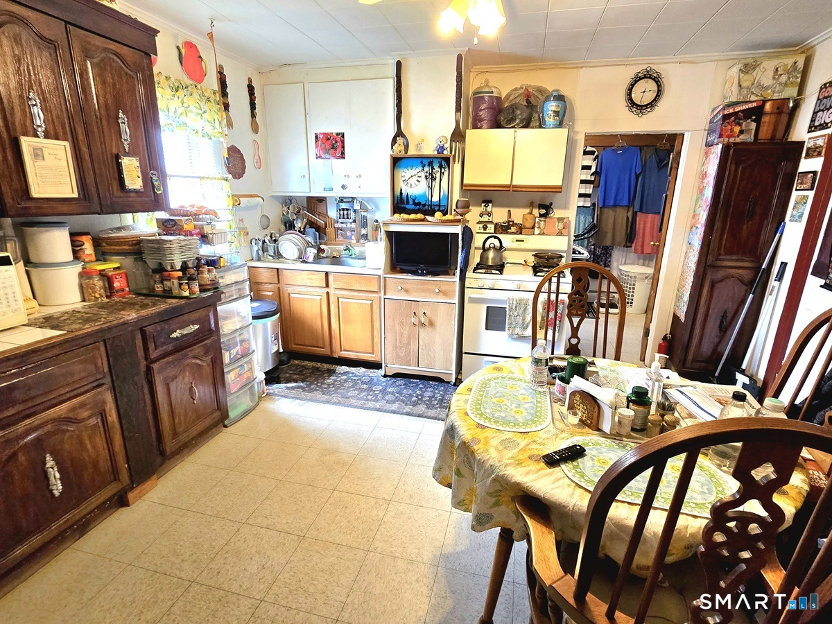 260-262 Burnside, East Hartford, 06108, 7 Bedrooms Bedrooms, 0 ,3 BathroomsBathrooms,Multi-family For Sale,For Sale,Burnside,0,24171500