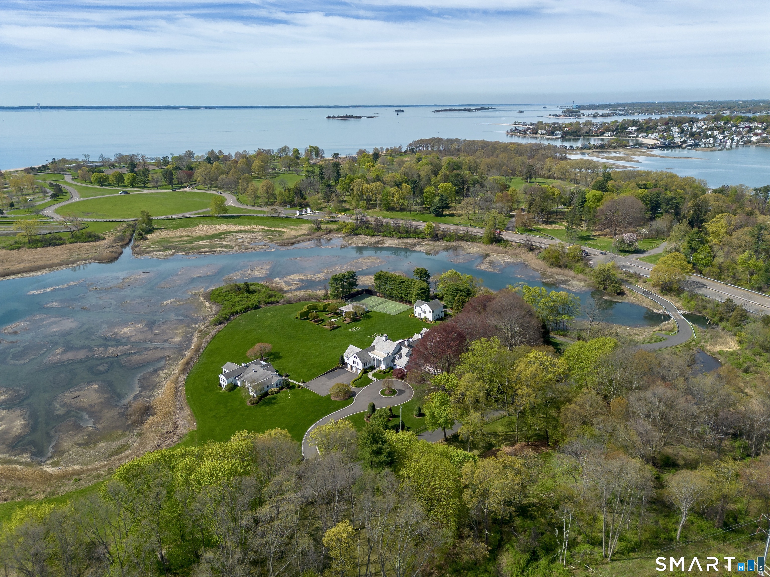 4 Sherwood Island, Westport, 06880, 7 Bedrooms Bedrooms, 0 ,6 BathroomsBathrooms,Single Family For Sale,For Sale,Sherwood Island,0,24160355