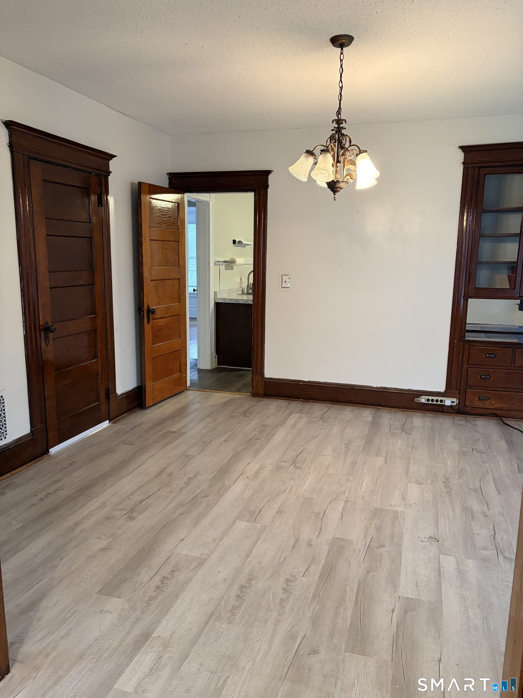 93 Chapel, East Hartford, 06108, 2 Bedrooms Bedrooms, 0 ,1 BathroomBathrooms,Residential Rental,For Sale,Chapel,0,24171060