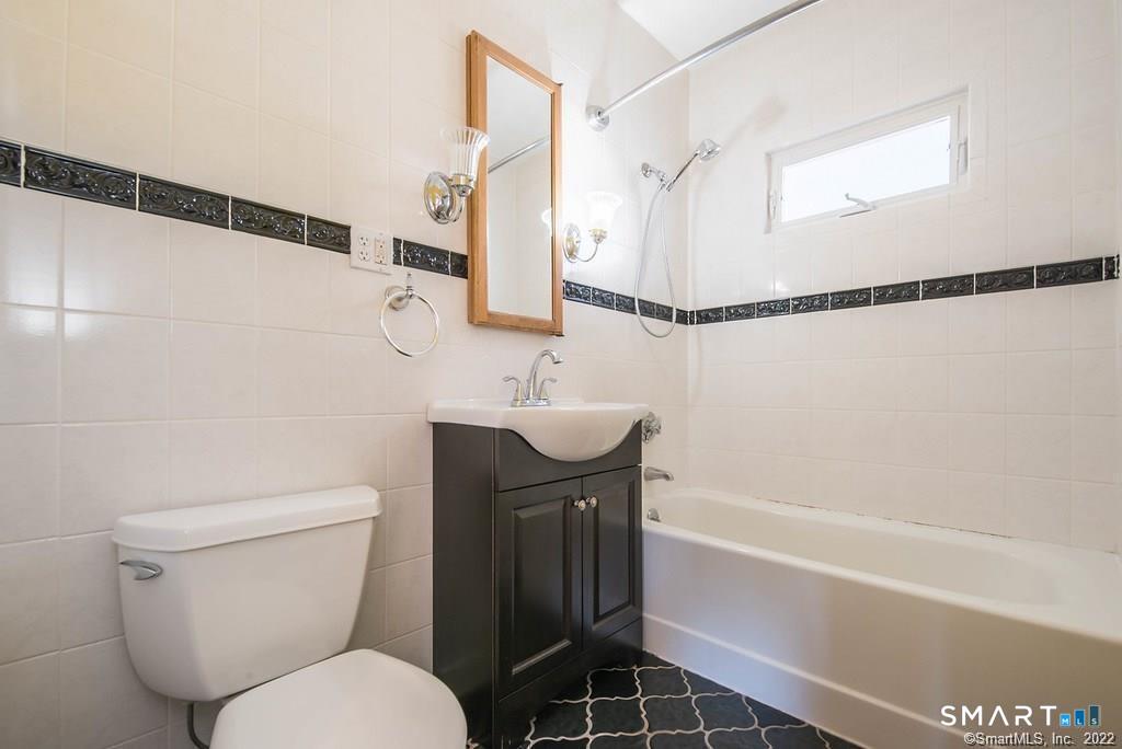 2 Pleasant, Windsor Locks, 06096, 2 Bedrooms Bedrooms, 0 ,1 BathroomBathrooms,Residential Rental,For Sale,Pleasant,0,24171744