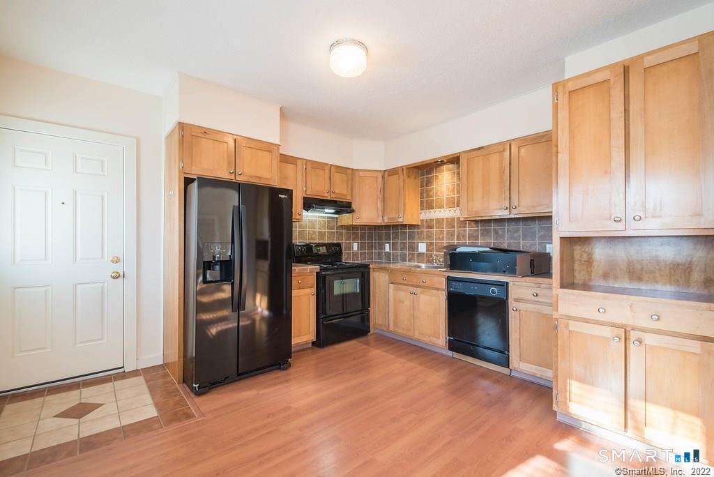 2 Pleasant, Windsor Locks, 06096, 2 Bedrooms Bedrooms, 0 ,1 BathroomBathrooms,Residential Rental,For Sale,Pleasant,0,24171744