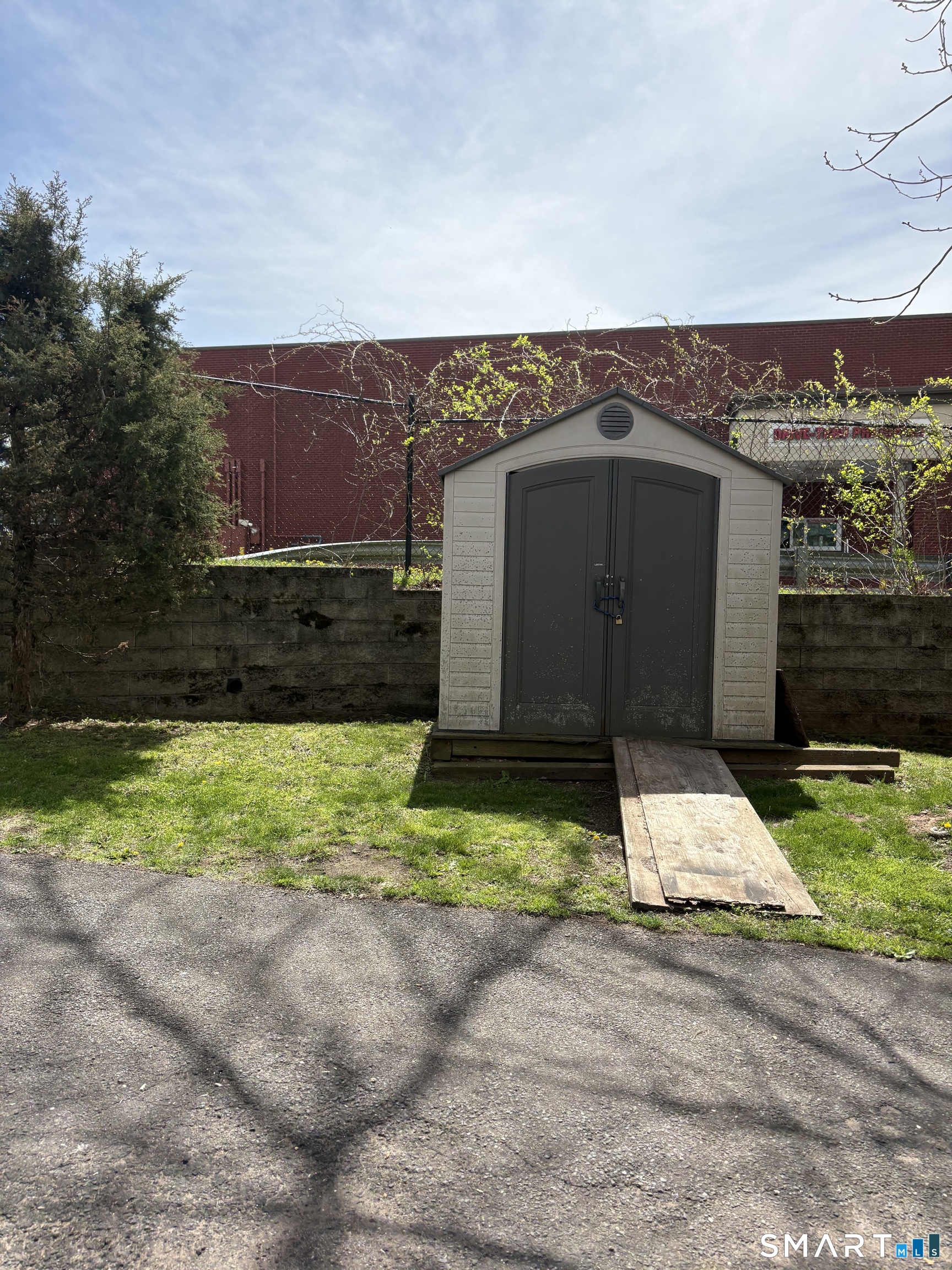 227 Main, Middletown, 06457, 9 Bedrooms Bedrooms, 0 ,3 BathroomsBathrooms,Multi-family For Sale,For Sale,Main,0,24171799