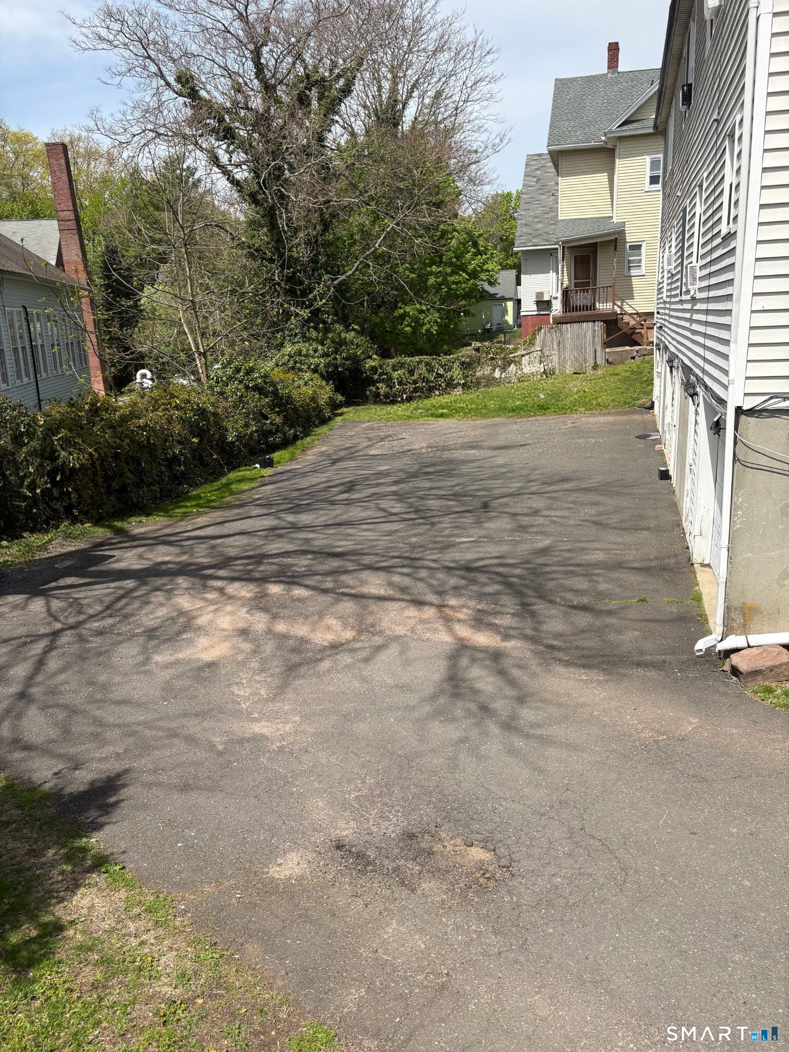 227 Main, Middletown, 06457, 9 Bedrooms Bedrooms, 0 ,3 BathroomsBathrooms,Multi-family For Sale,For Sale,Main,0,24171799