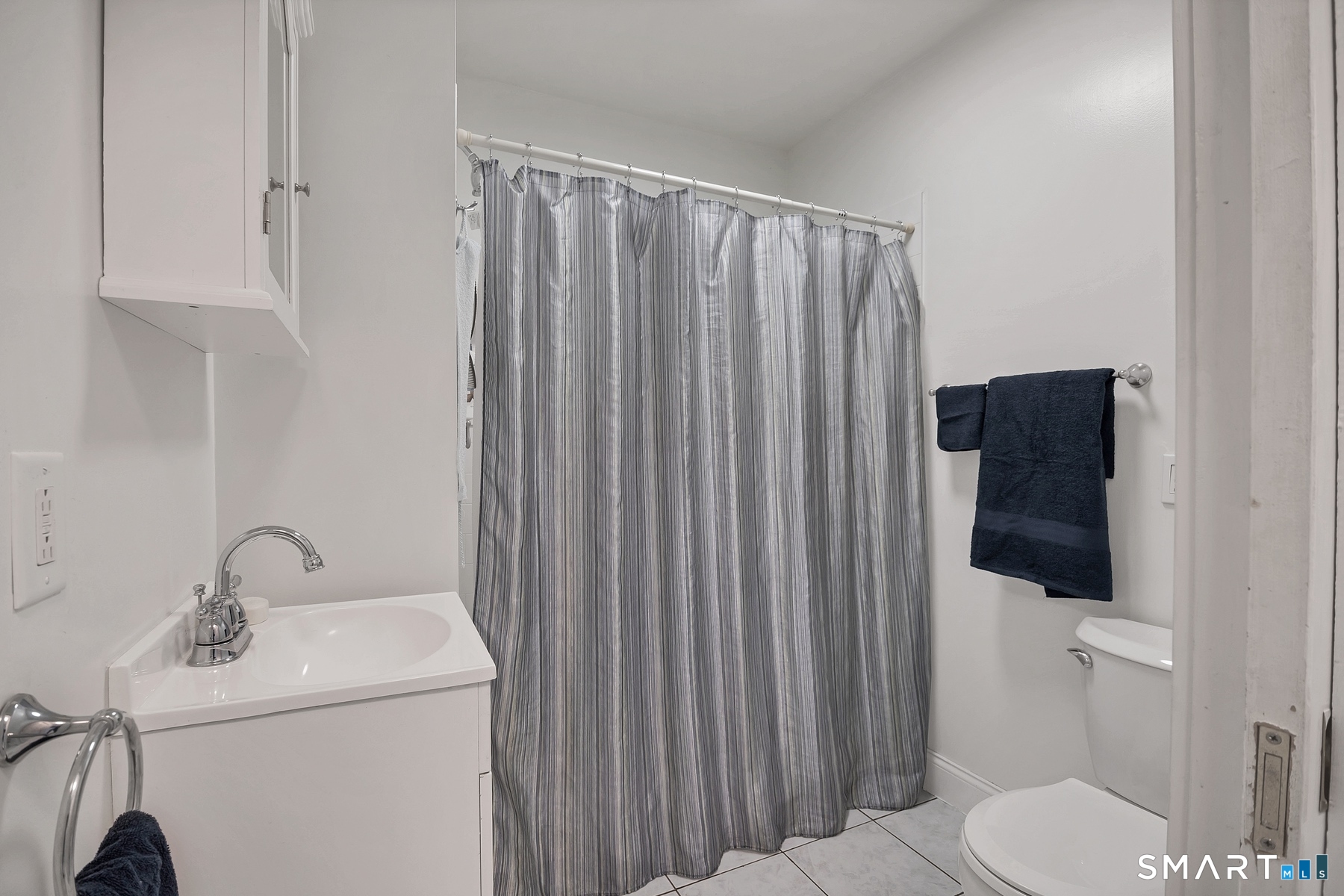 17 Carriage, Woodbury, 06798, 5 Bedrooms Bedrooms, 0 ,3 BathroomsBathrooms,Single Family For Sale,For Sale,Carriage,0,24171620