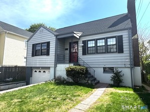 24 Homestead Avenue