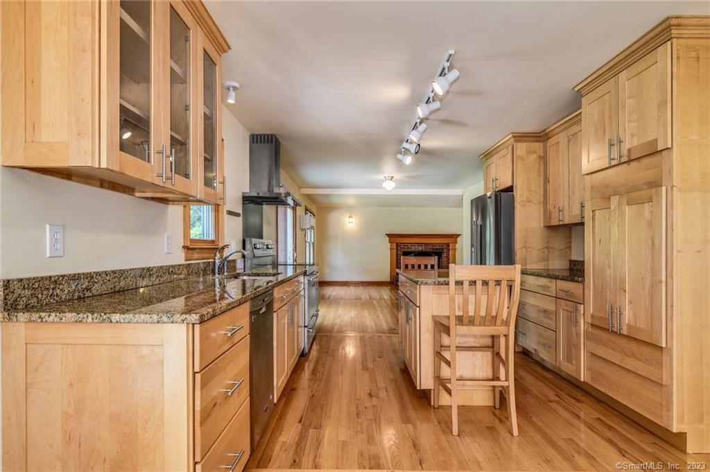 10 Fernwood, Westport, 06880, 5 Bedrooms Bedrooms, 0 ,3 BathroomsBathrooms,Residential Rental,For Sale,Fernwood,0,24171869