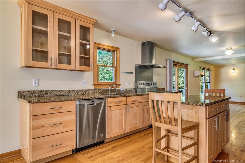 10 Fernwood, Westport, 06880, 5 Bedrooms Bedrooms, 0 ,3 BathroomsBathrooms,Residential Rental,For Sale,Fernwood,0,24171869