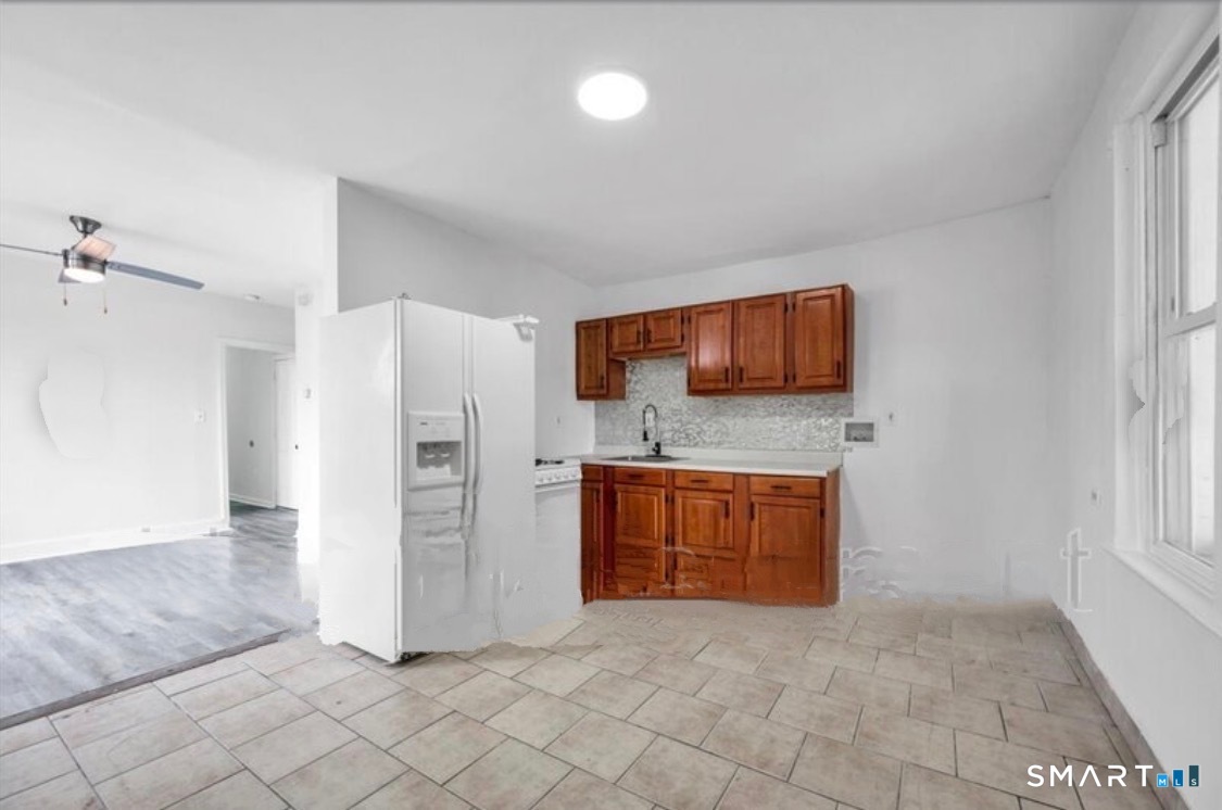 37-39 Elliott, Hartford, 06114, 3 Bedrooms Bedrooms, 0 ,1 BathroomBathrooms,Residential Rental,For Sale,Elliott,0,24171618