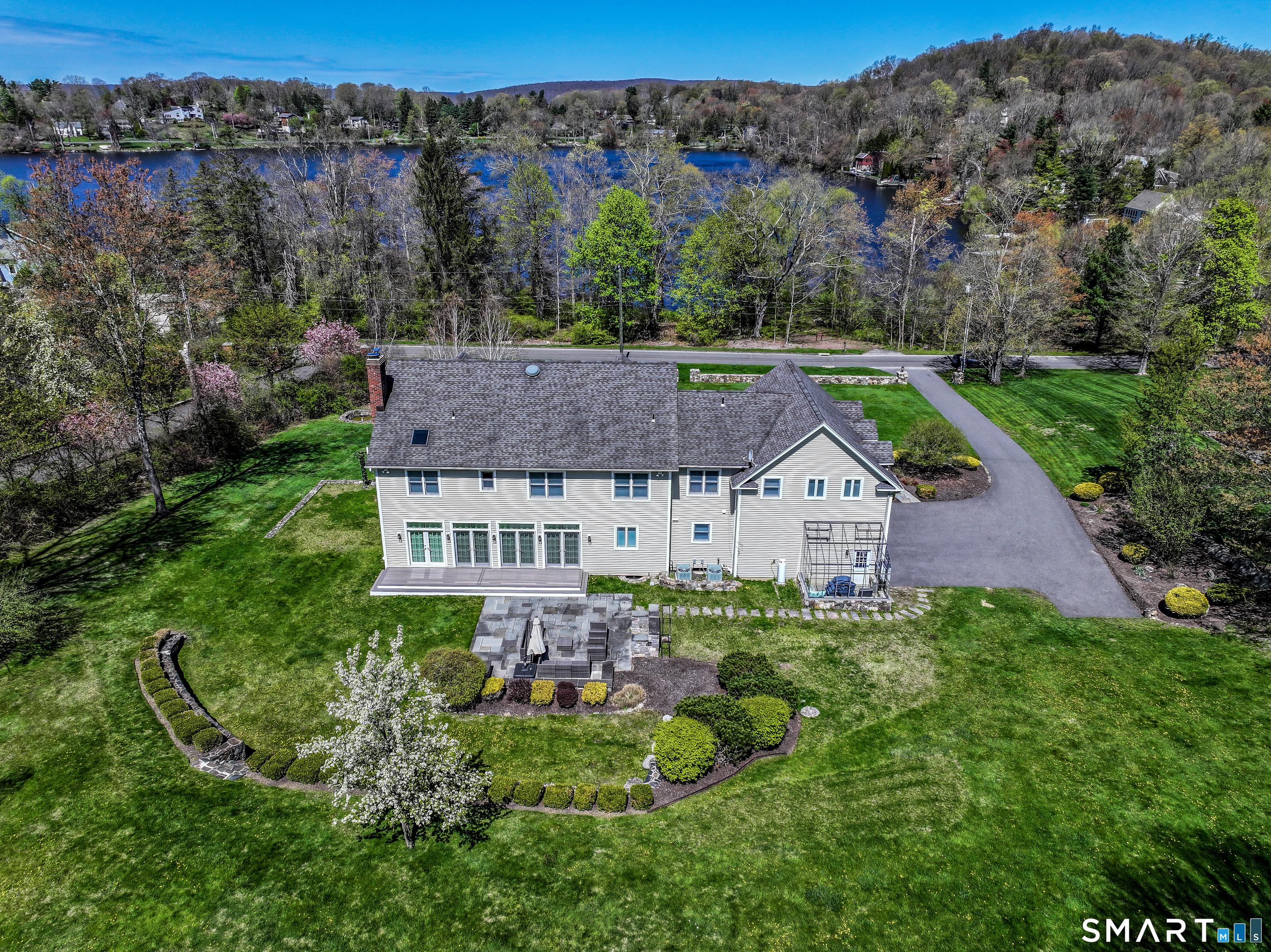 Homes for sale in New Fairfield, CT | 40 Ball Pond Rd E, New Fairfield, CT 06812 | MLS# 24170542