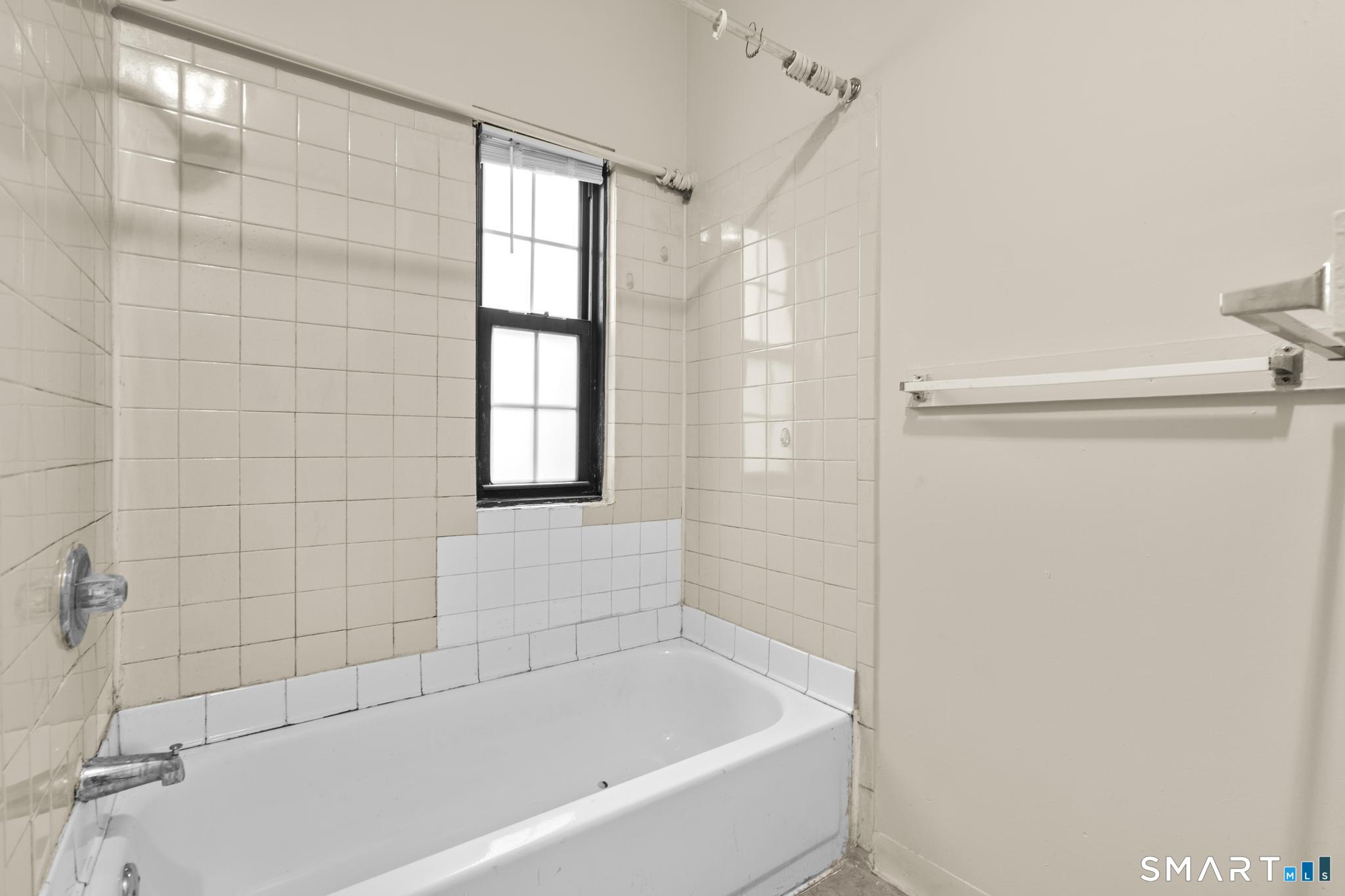 26-28 Lawrence, Hartford, 06106, 2 Bedrooms Bedrooms, 0 ,1 BathroomBathrooms,Residential Rental,For Sale,Lawrence,0,24171107
