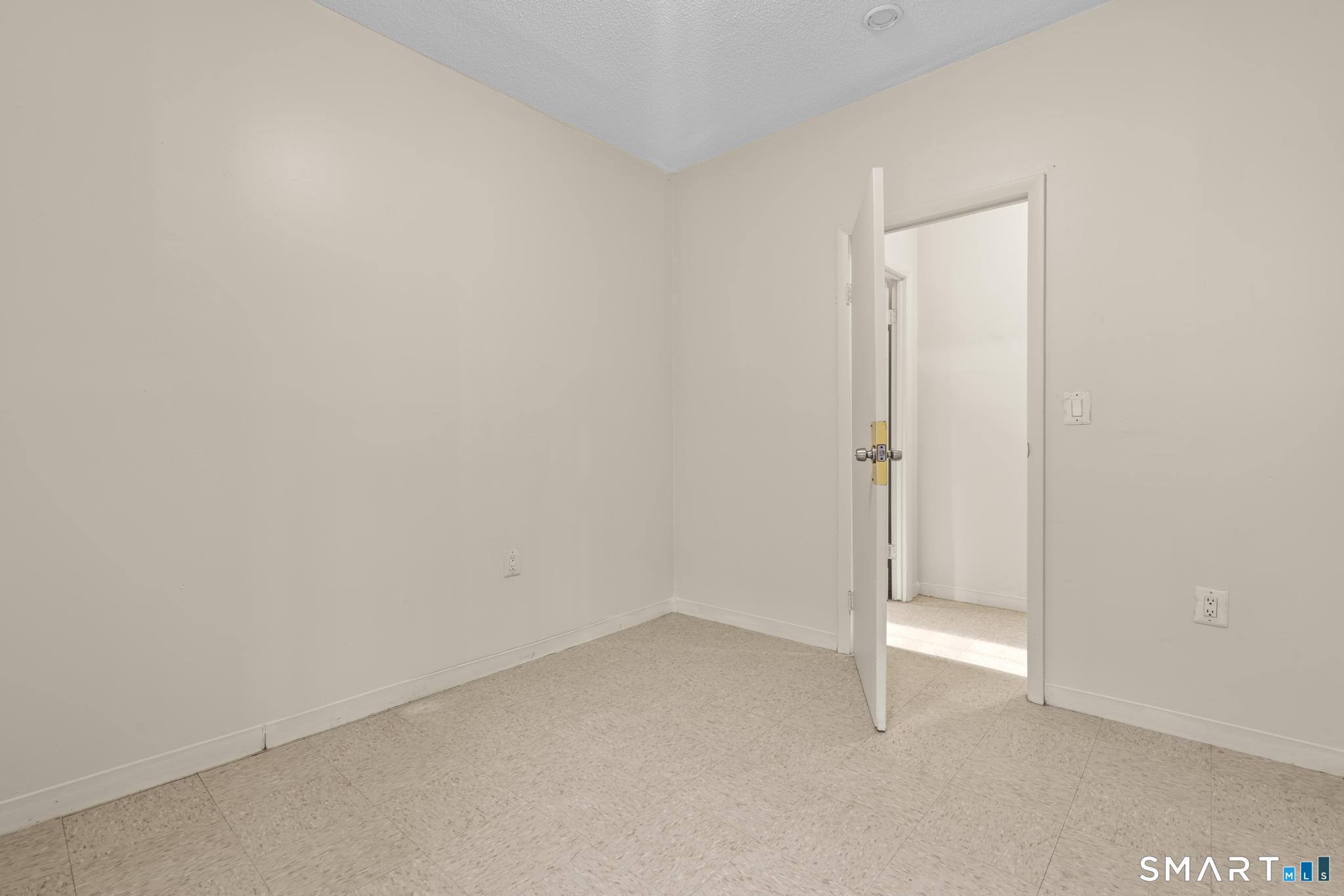 26-28 Lawrence, Hartford, 06106, 2 Bedrooms Bedrooms, 0 ,1 BathroomBathrooms,Residential Rental,For Sale,Lawrence,0,24171107