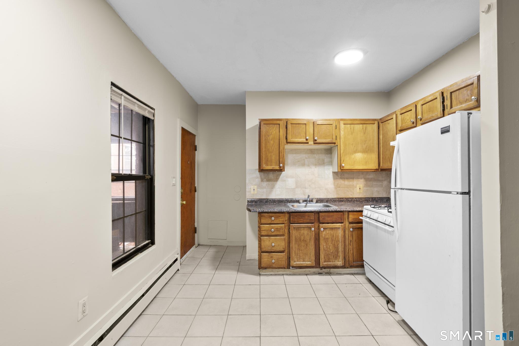 26-28 Lawrence, Hartford, 06106, 2 Bedrooms Bedrooms, 0 ,1 BathroomBathrooms,Residential Rental,For Sale,Lawrence,0,24171107