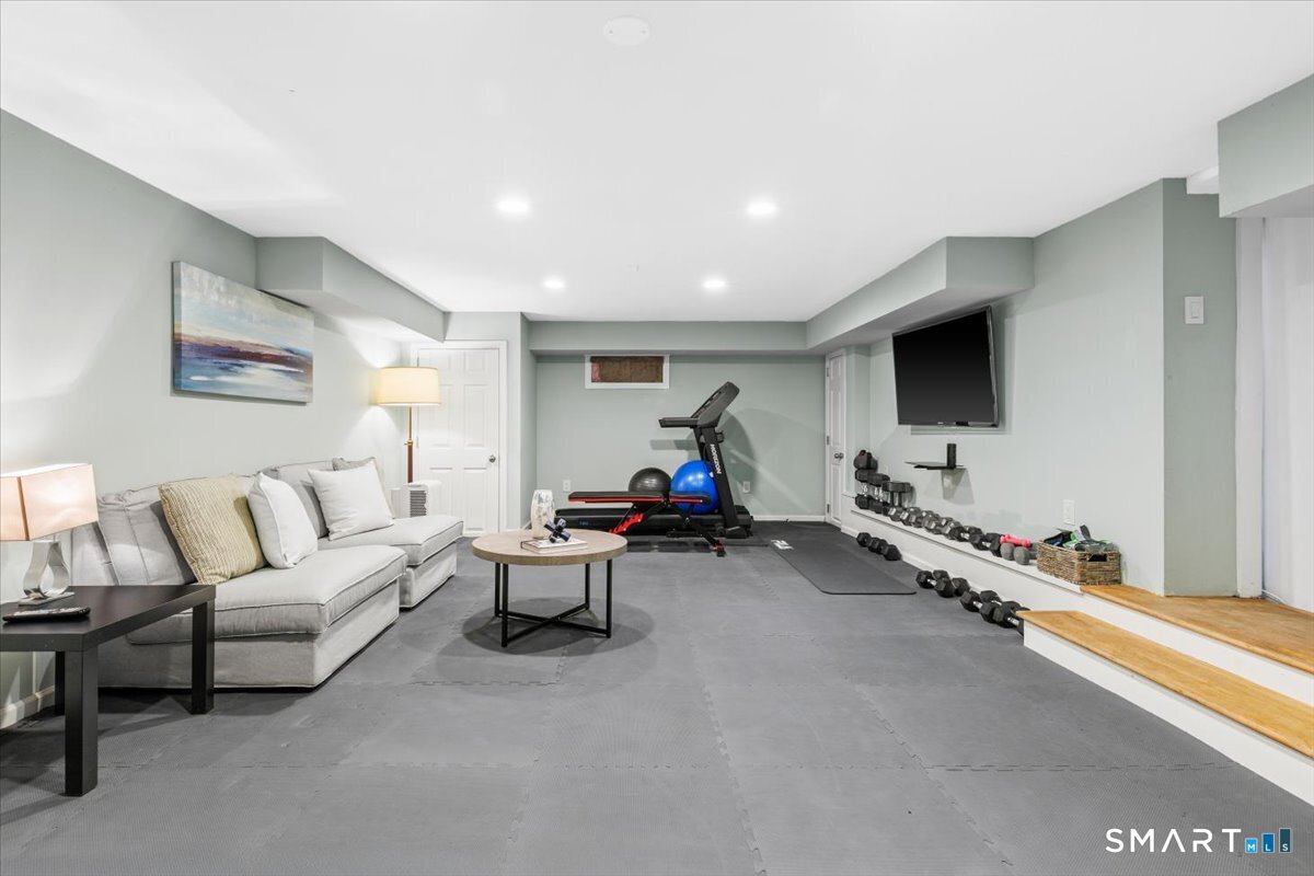42 Old Stamford, New Canaan, 06840, 3 Bedrooms Bedrooms, 0 ,2 BathroomsBathrooms,Single Family For Sale,For Sale,Old Stamford,0,24165503