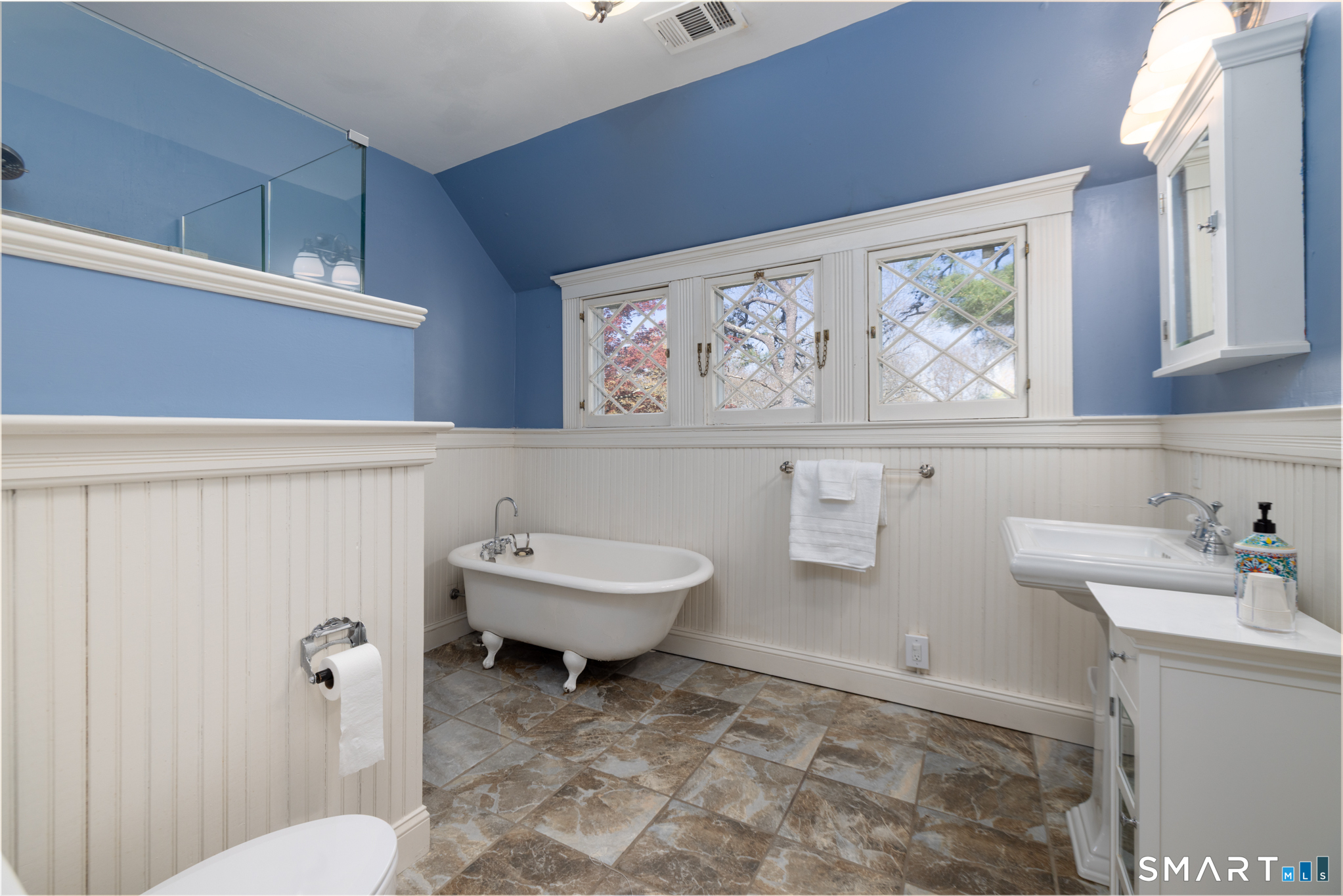 720 Spring, Manchester, 06040, 5 Bedrooms Bedrooms, 0 ,2 BathroomsBathrooms,Single Family For Sale,For Sale,Spring,0,24167564