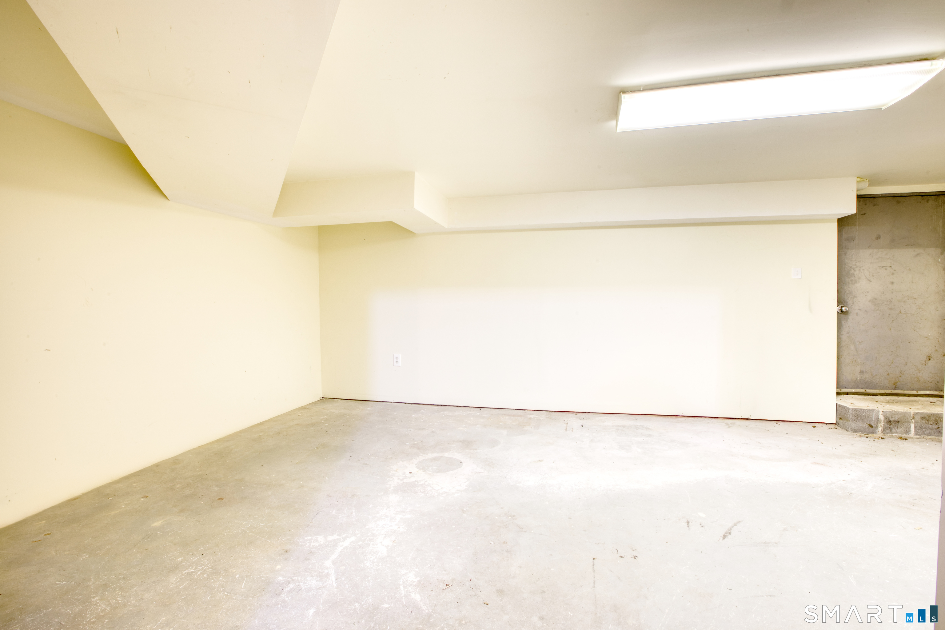 24 Hollow Wood, Greenwich, 06831, 3 Bedrooms Bedrooms, 0 ,2 BathroomsBathrooms,Residential Rental,For Sale,Hollow Wood,0,24171951