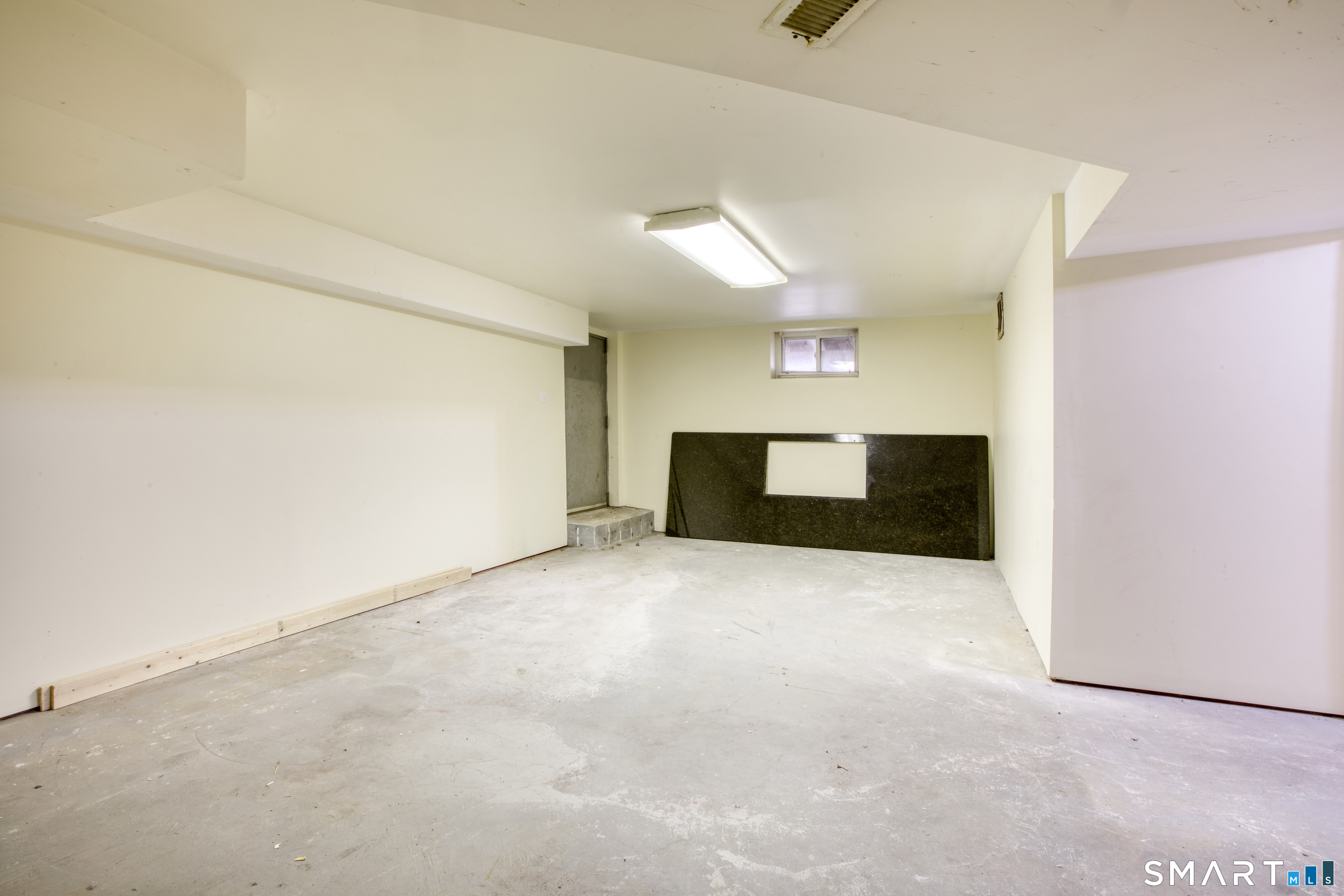 24 Hollow Wood, Greenwich, 06831, 3 Bedrooms Bedrooms, 0 ,2 BathroomsBathrooms,Residential Rental,For Sale,Hollow Wood,0,24171951