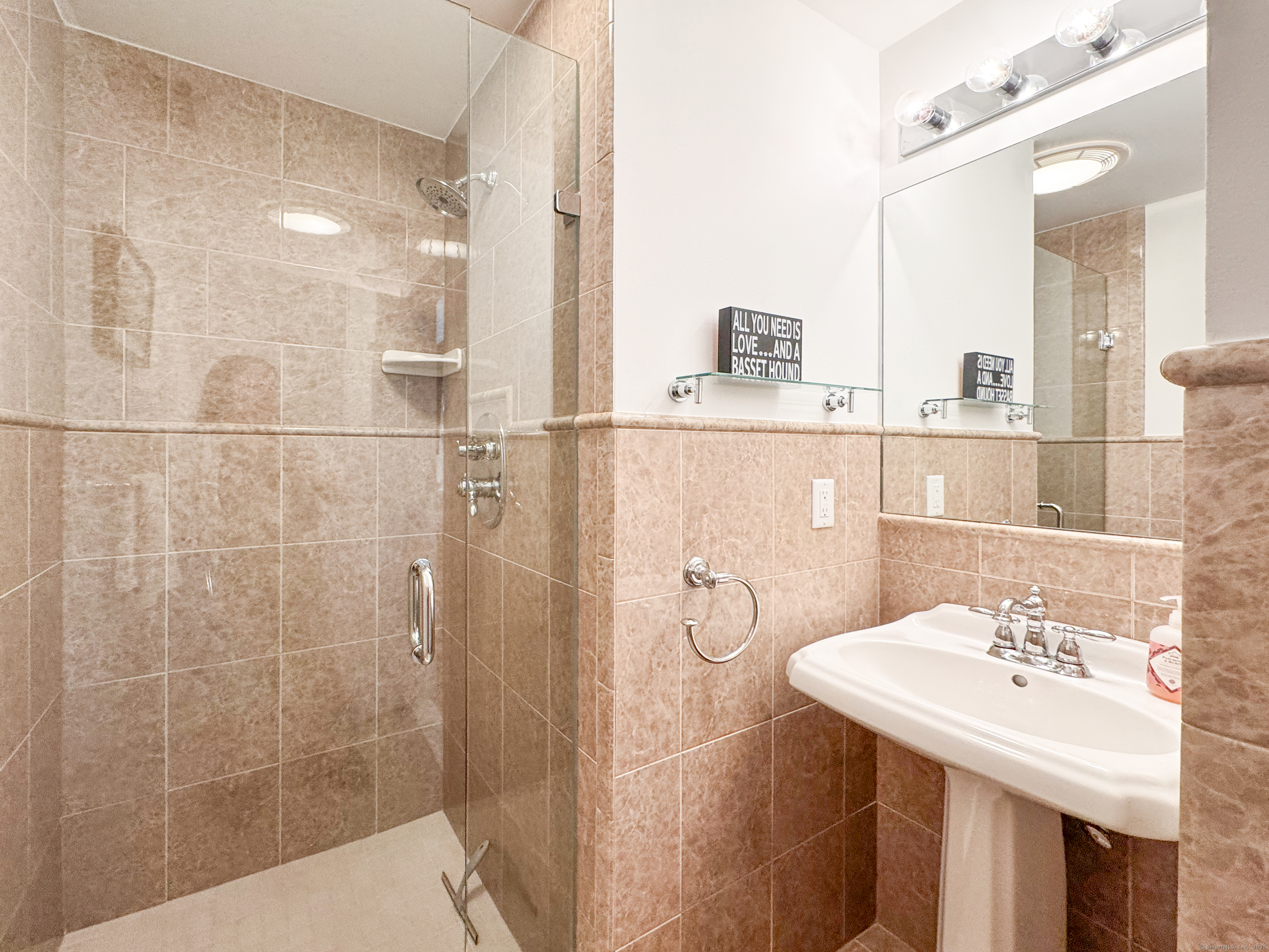 20 Cross, Westport, 06880, 2 Bedrooms Bedrooms, 0 ,2 BathroomsBathrooms,Residential Rental,For Sale,Cross,0,24172100