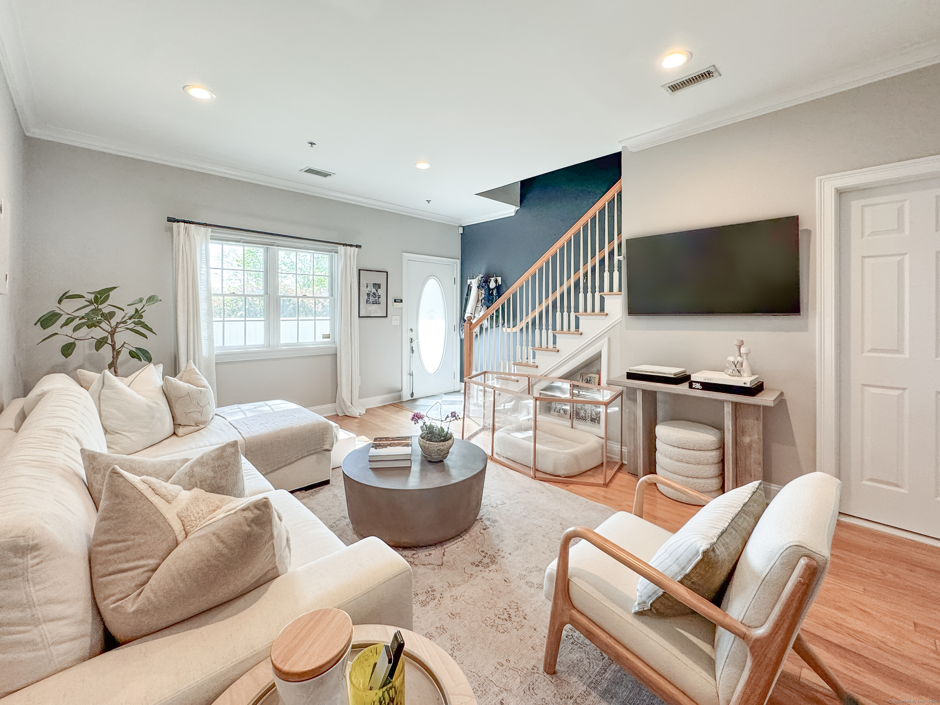 20 Cross, Westport, 06880, 2 Bedrooms Bedrooms, 0 ,2 BathroomsBathrooms,Residential Rental,For Sale,Cross,0,24172100