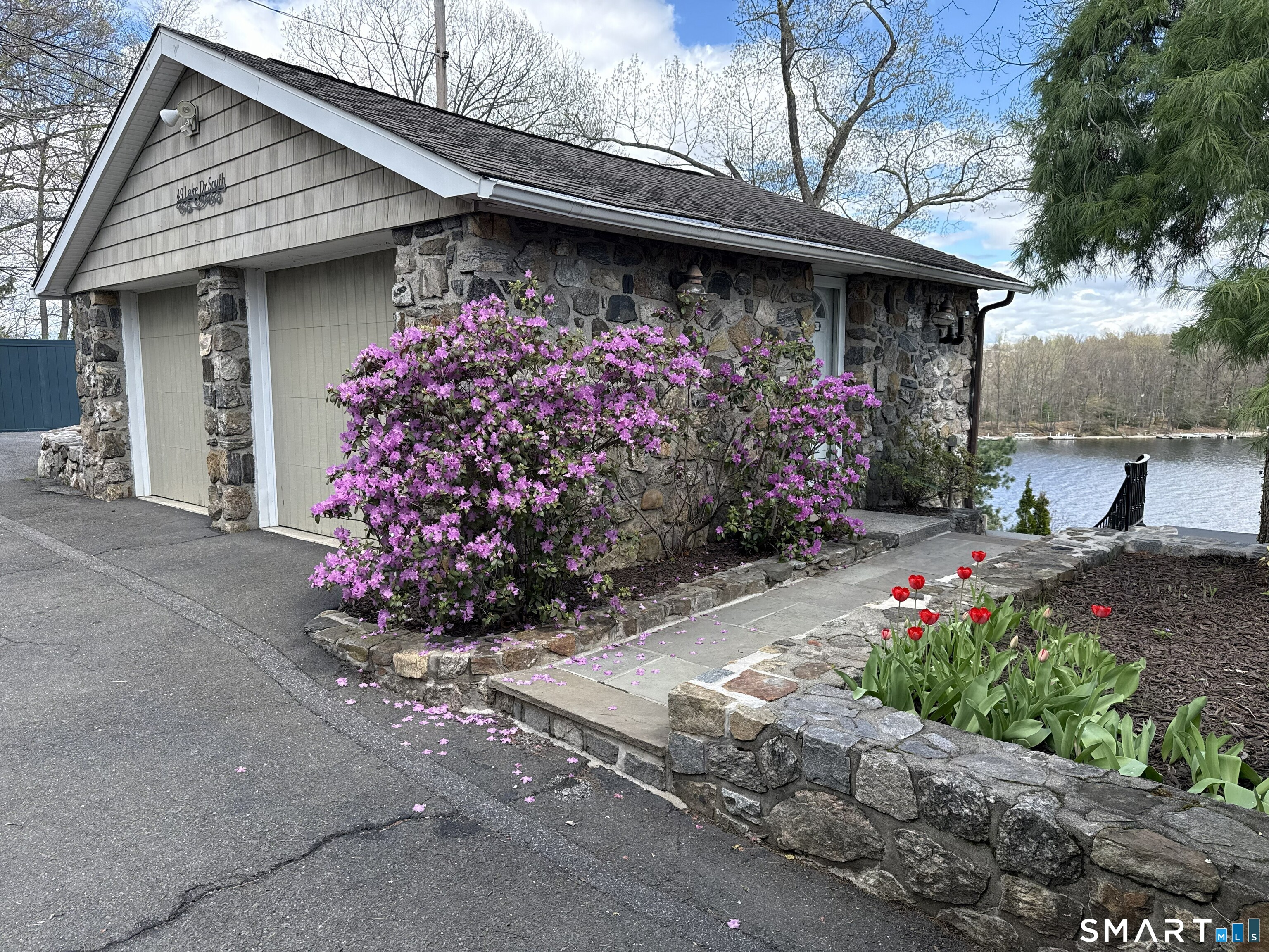 49 Lake, New Fairfield, 06812, 3 Bedrooms Bedrooms, 0 ,2 BathroomsBathrooms,Single Family For Sale,For Sale,Lake,0,24171020