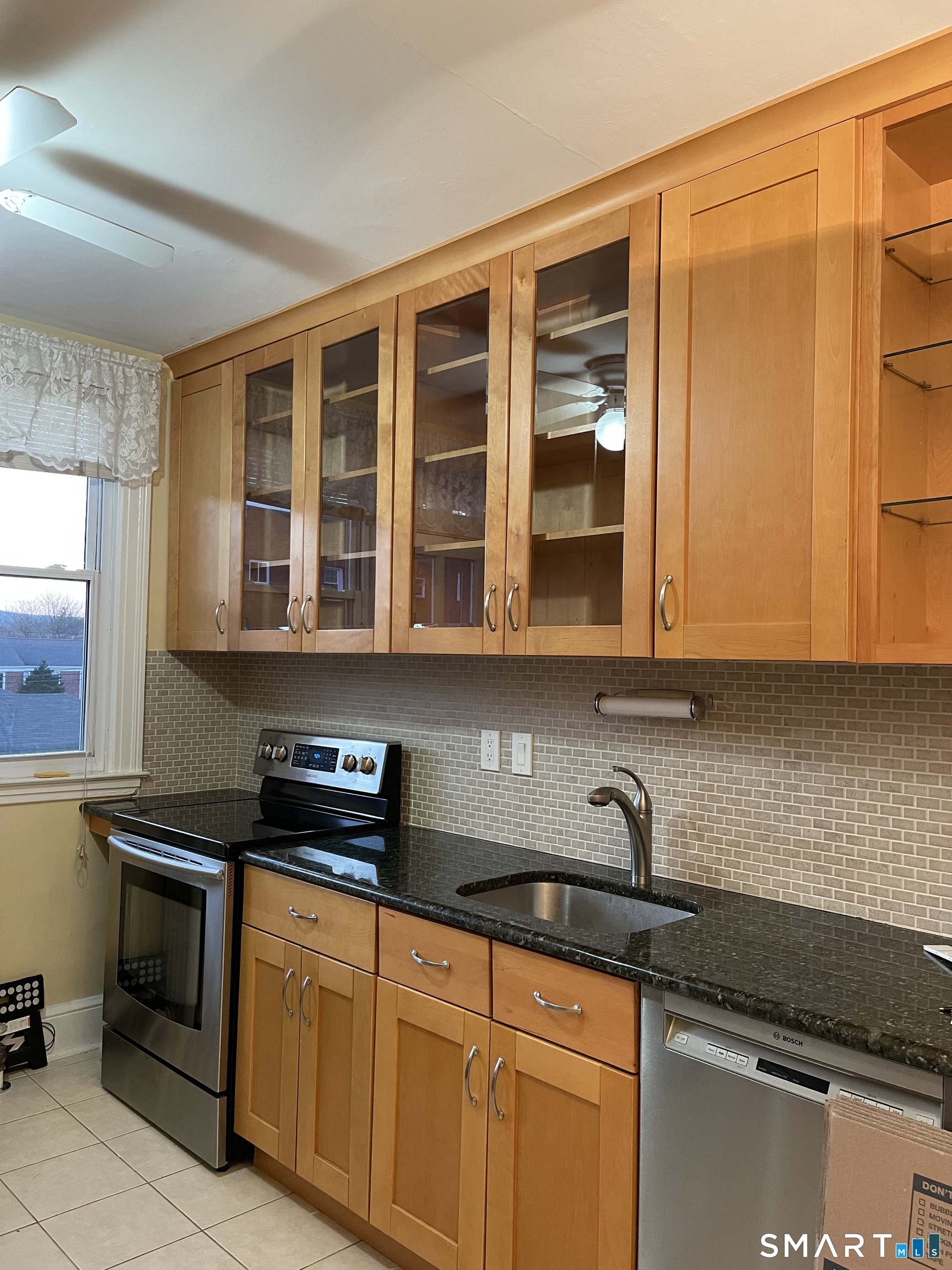 890-D Farmington, West Hartford, 06119, 2 Bedrooms Bedrooms, 0 ,1 BathroomBathrooms,Residential Rental,For Sale,Farmington,0,24172120