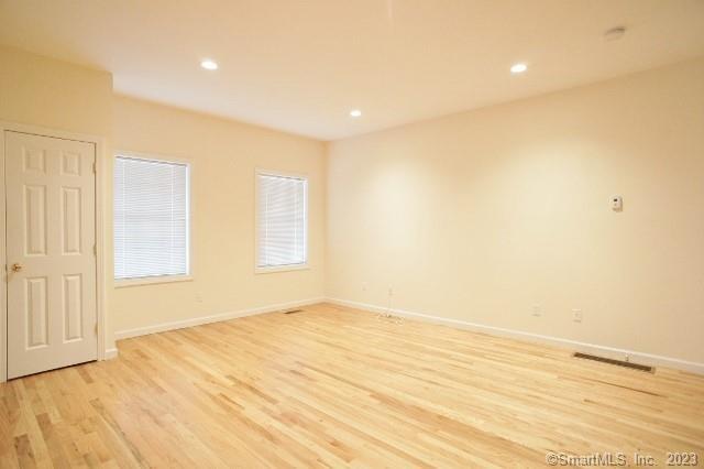 9 Glenwood, Norwalk, 06854, 2 Bedrooms Bedrooms, 0 ,2 BathroomsBathrooms,Residential Rental,For Sale,Glenwood,0,24172140